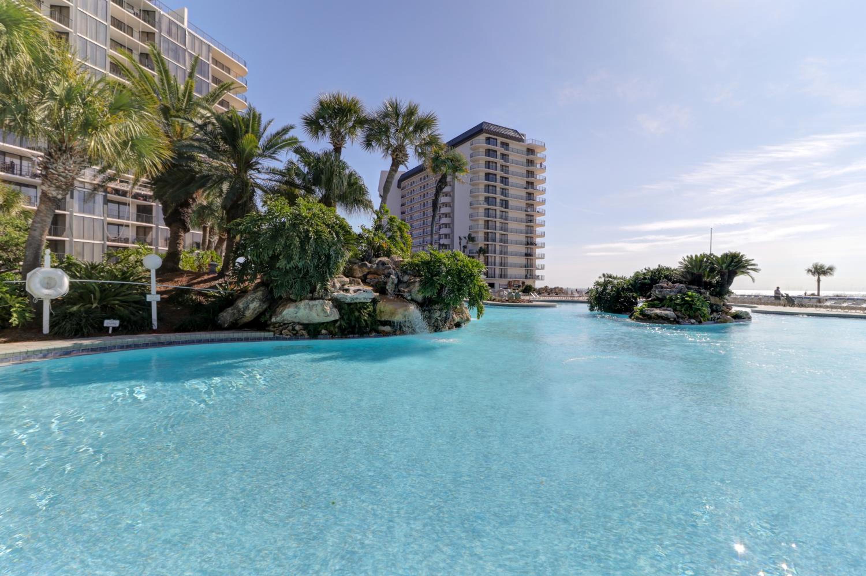 Billie Jean’s Bungalow! Cozy Edgewater Condo w/ Resort Amenities, Sleeps 6