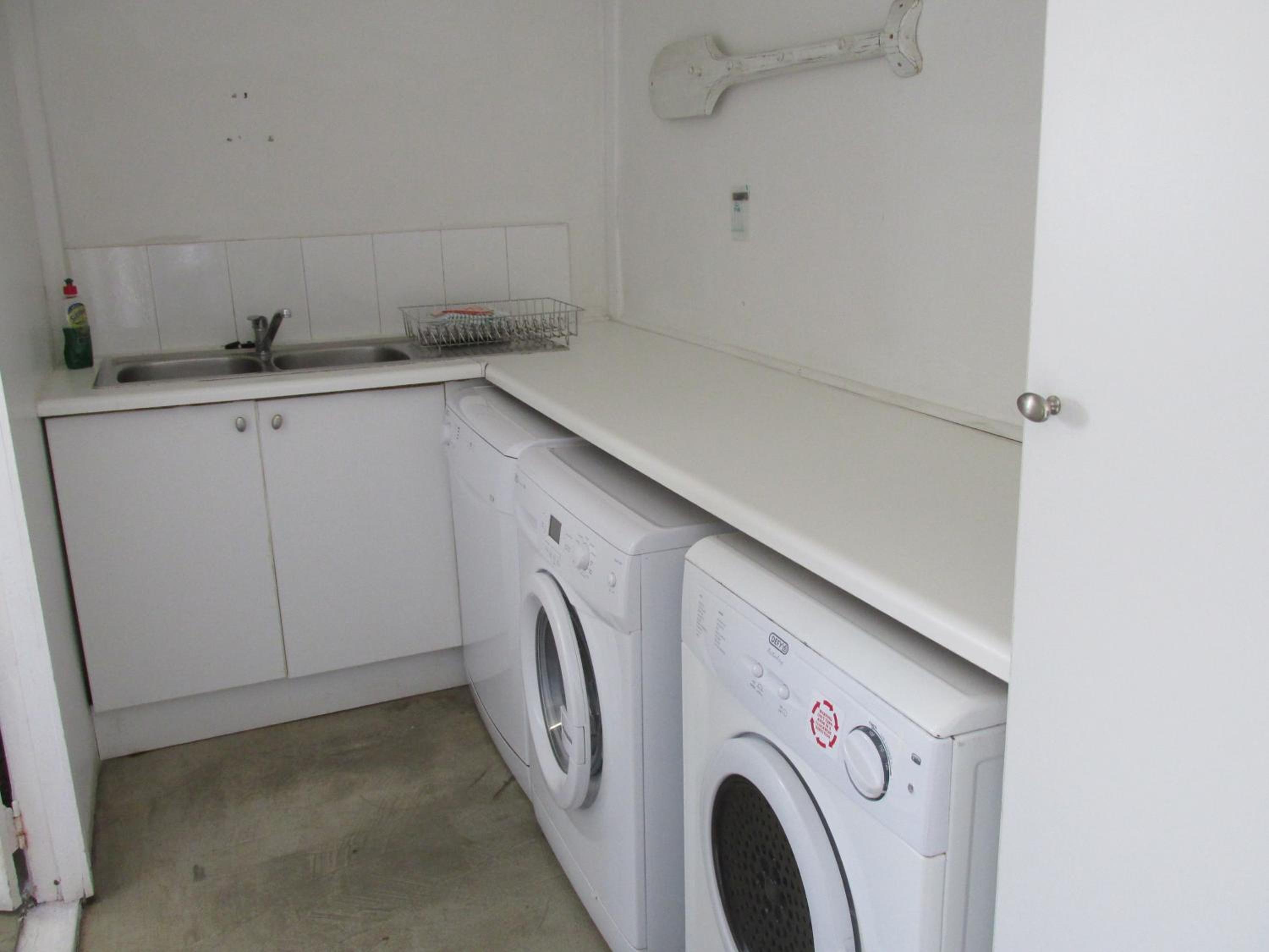Point Village Accommodation - Point Road 20 view 3