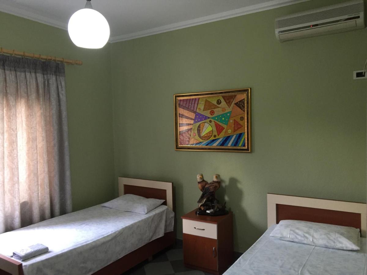 Hostel Grande House