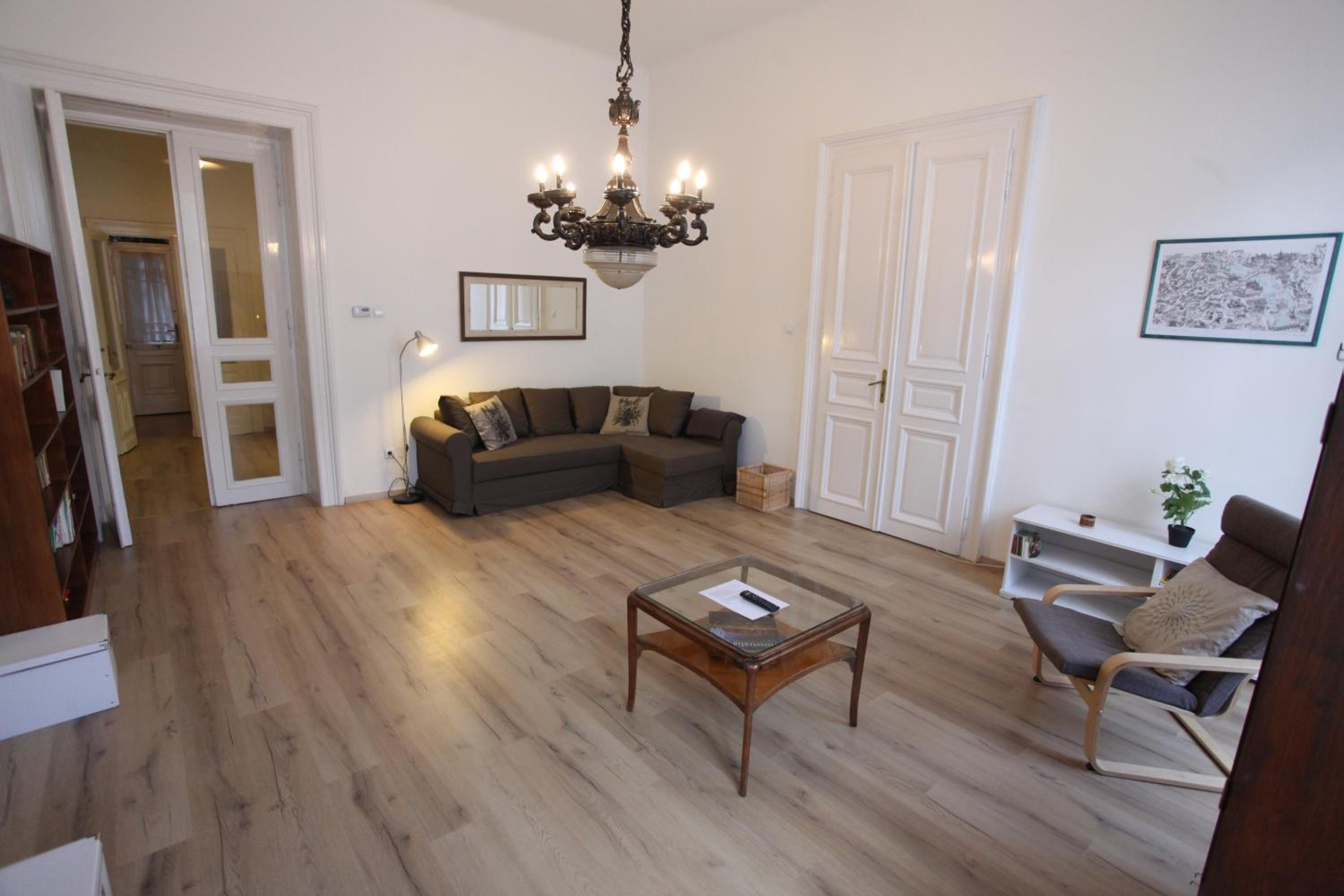 Sissy Apartment