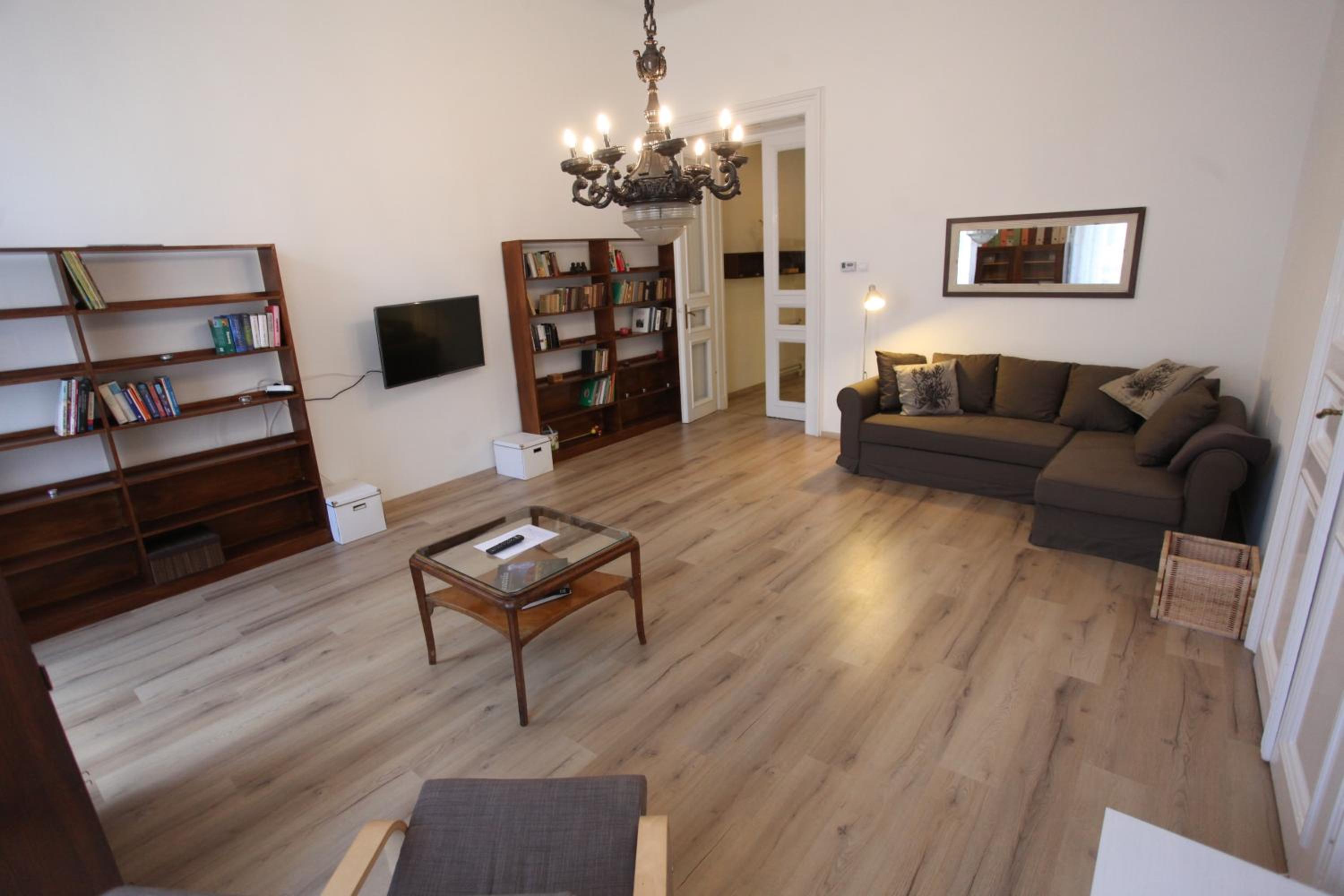 Sissy Apartment