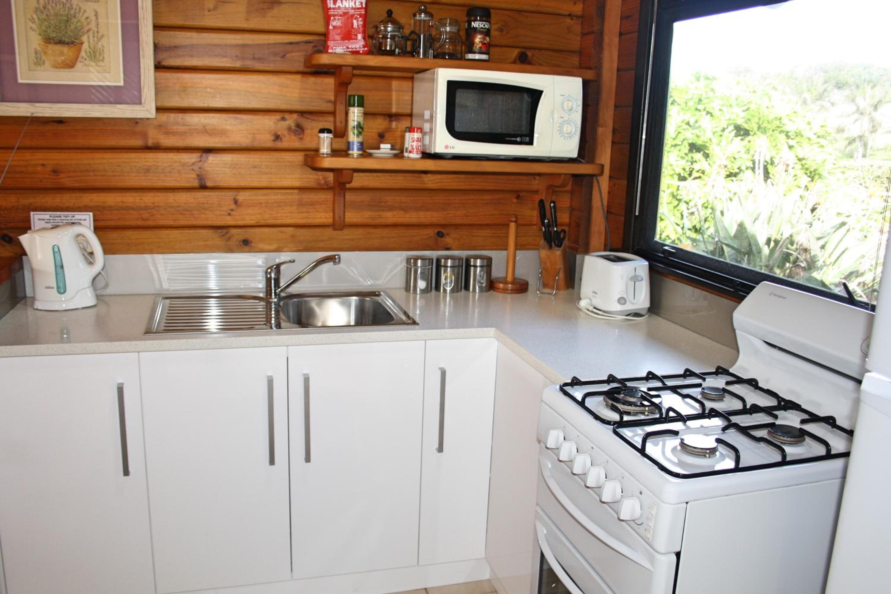 Lavendula Garden Cottage view 4