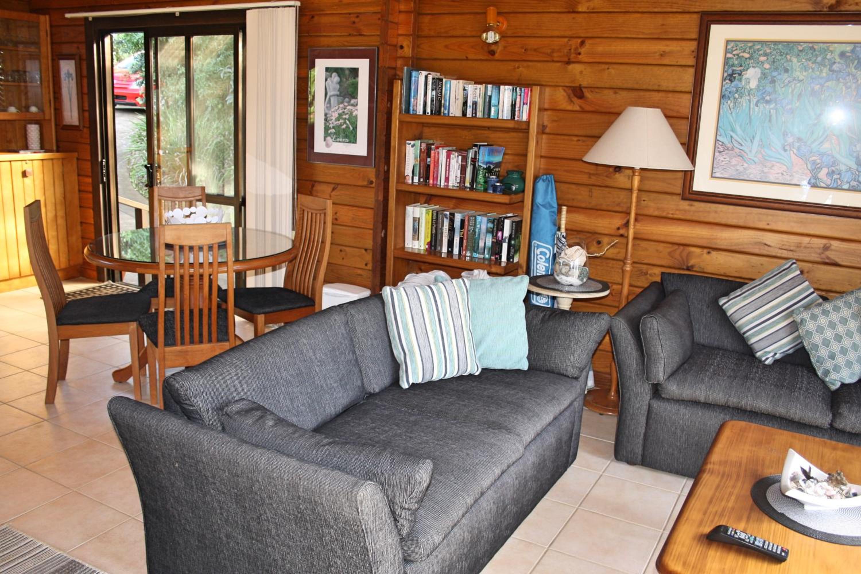 Lavendula Garden Cottage view 5