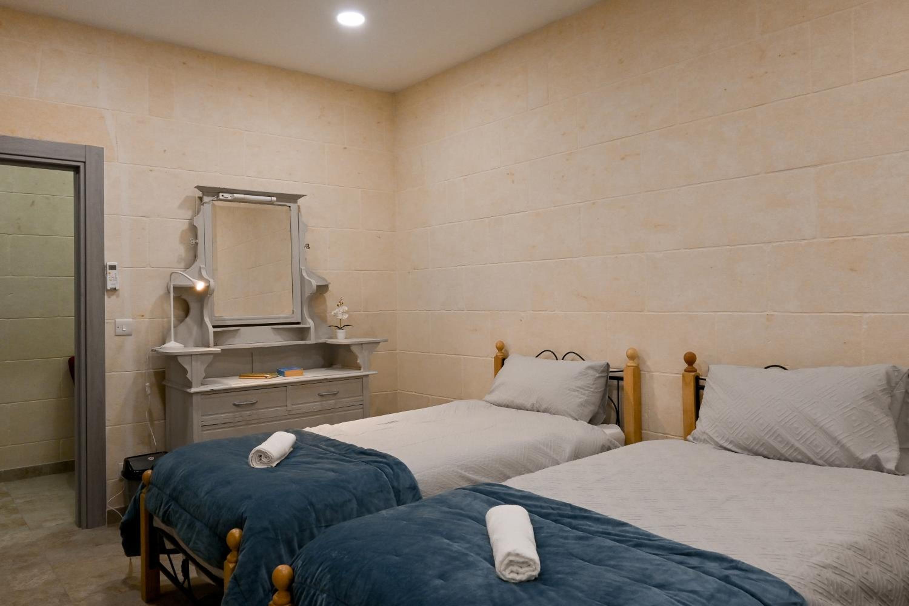 Valley Mist Apart NB 1 Xlendi Gozo - Happy Rentals