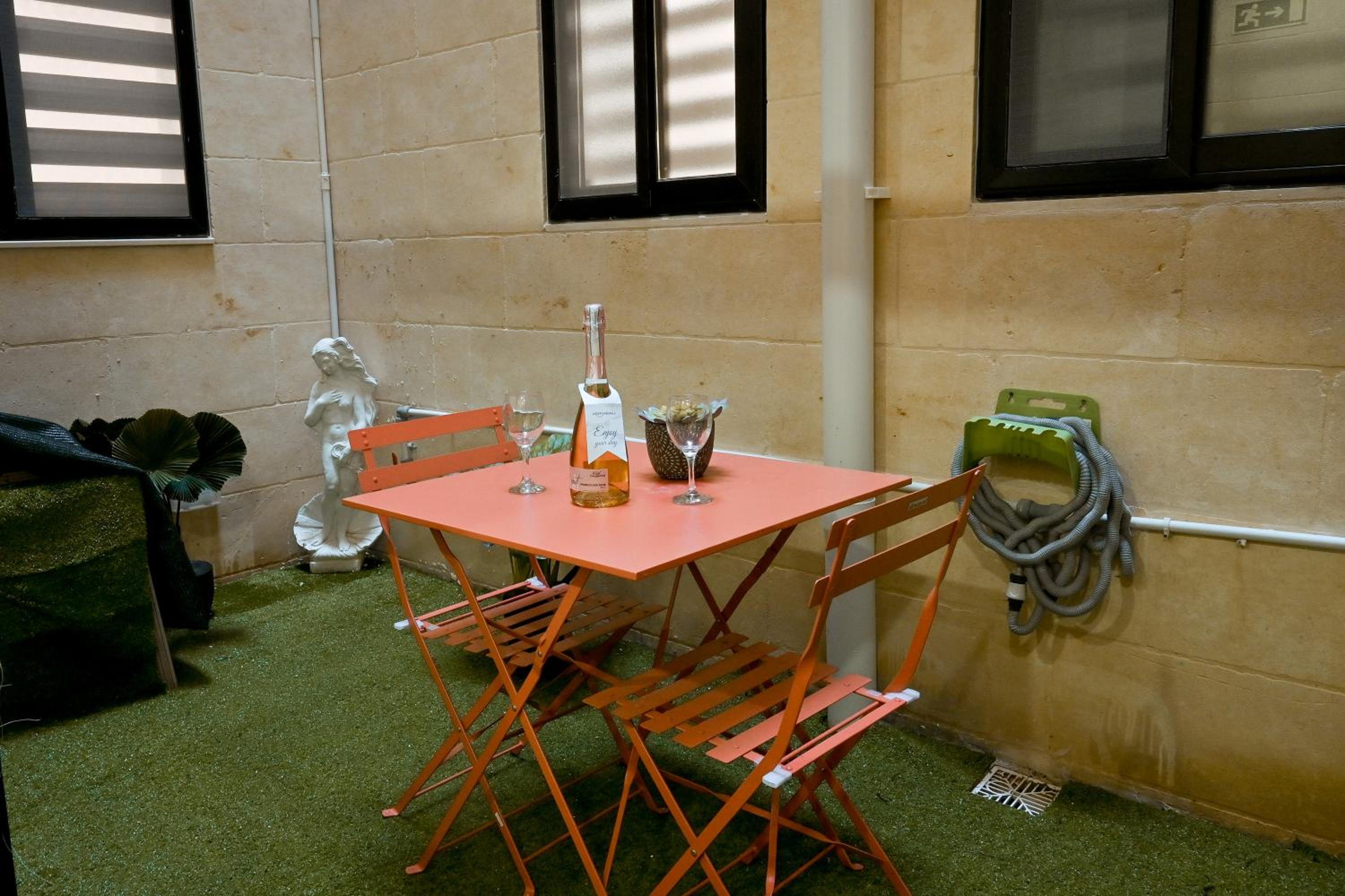 Valley Mist Apart NB 1 Xlendi Gozo - Happy Rentals