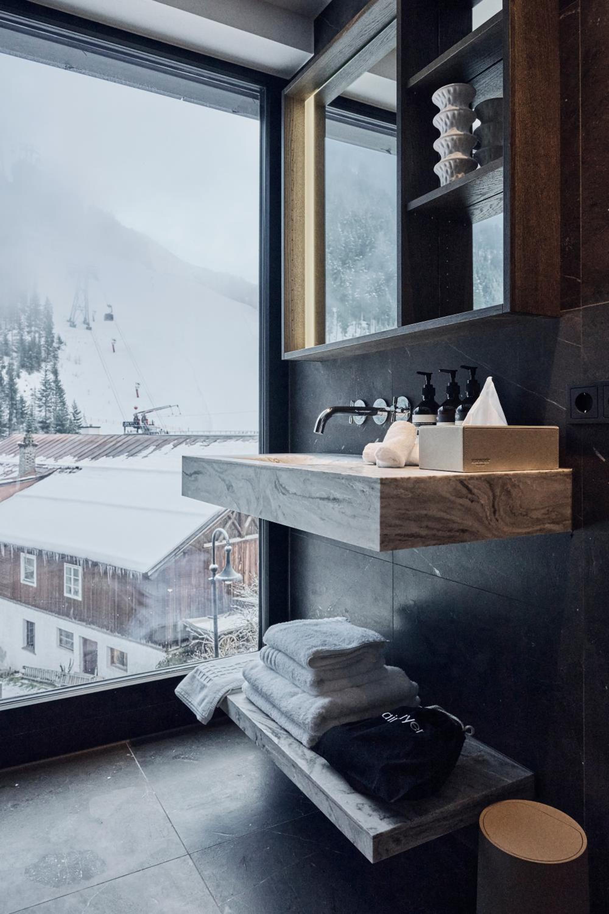 Chalet Ischgl - Modern Luxury Residences