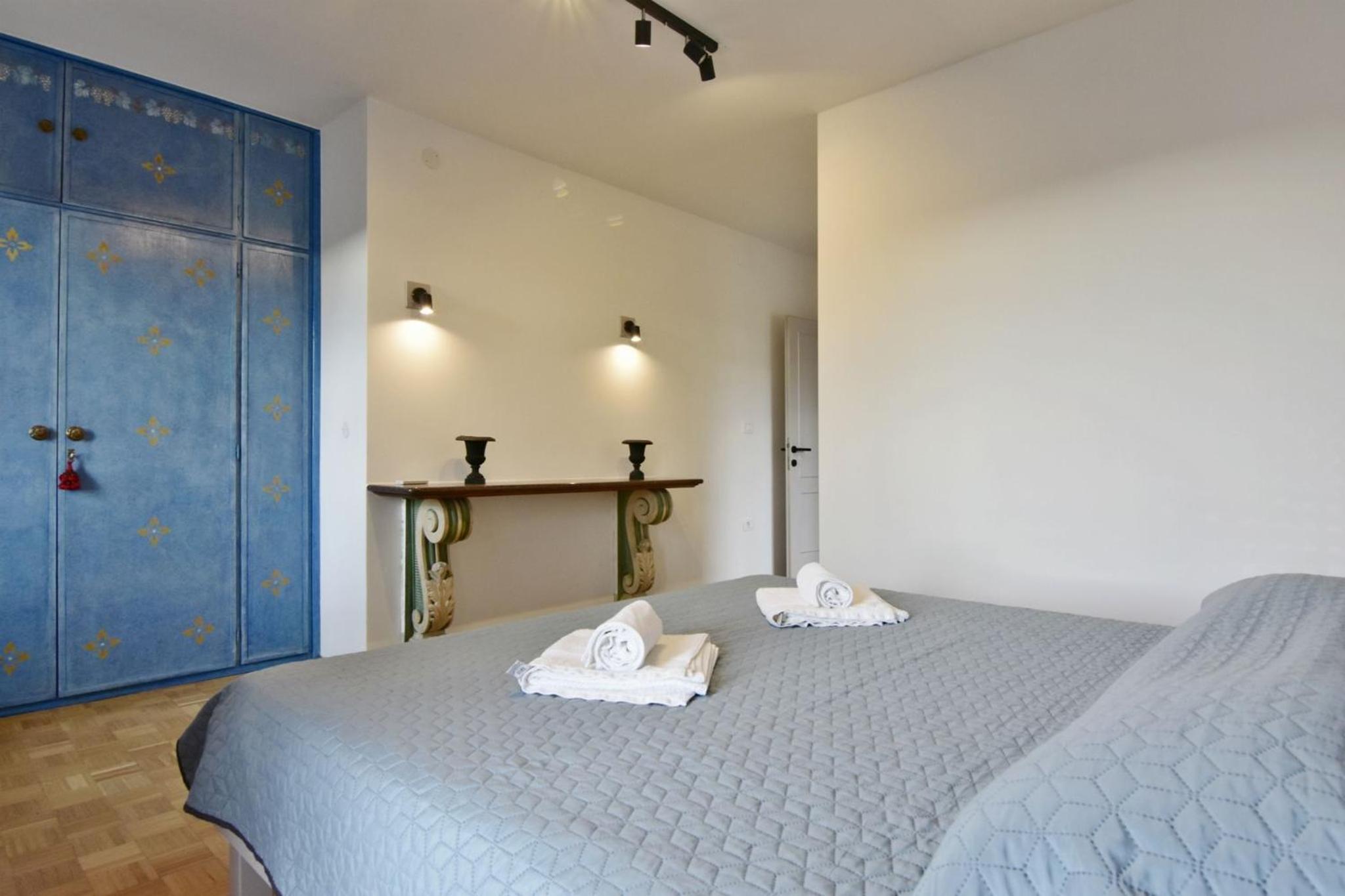 Two-story holiday home for in Valica