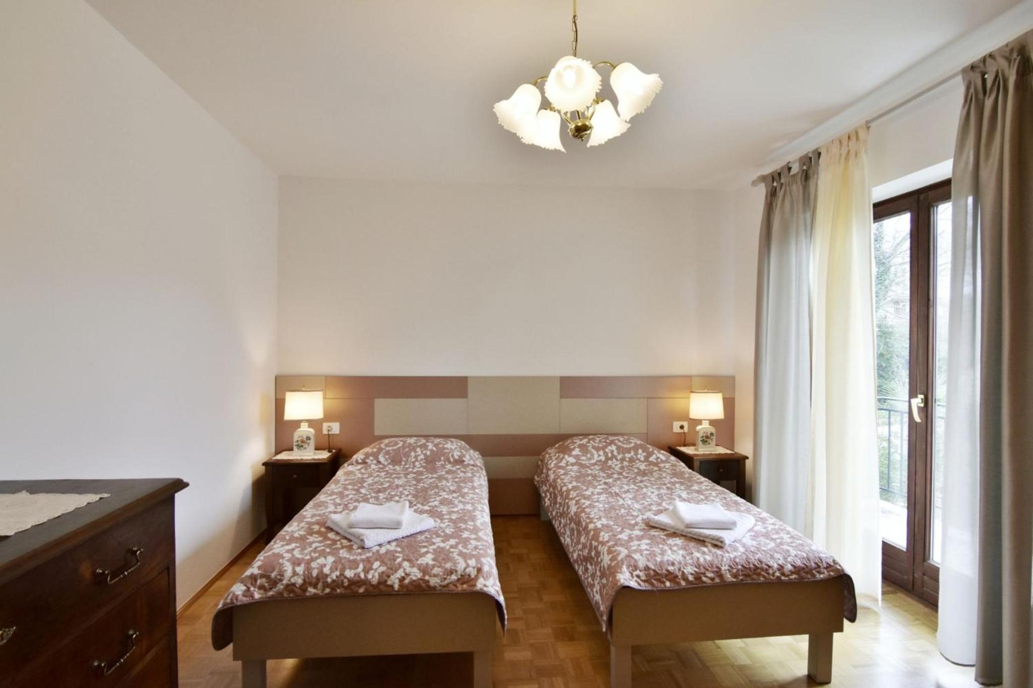 Two-story holiday home for in Valica