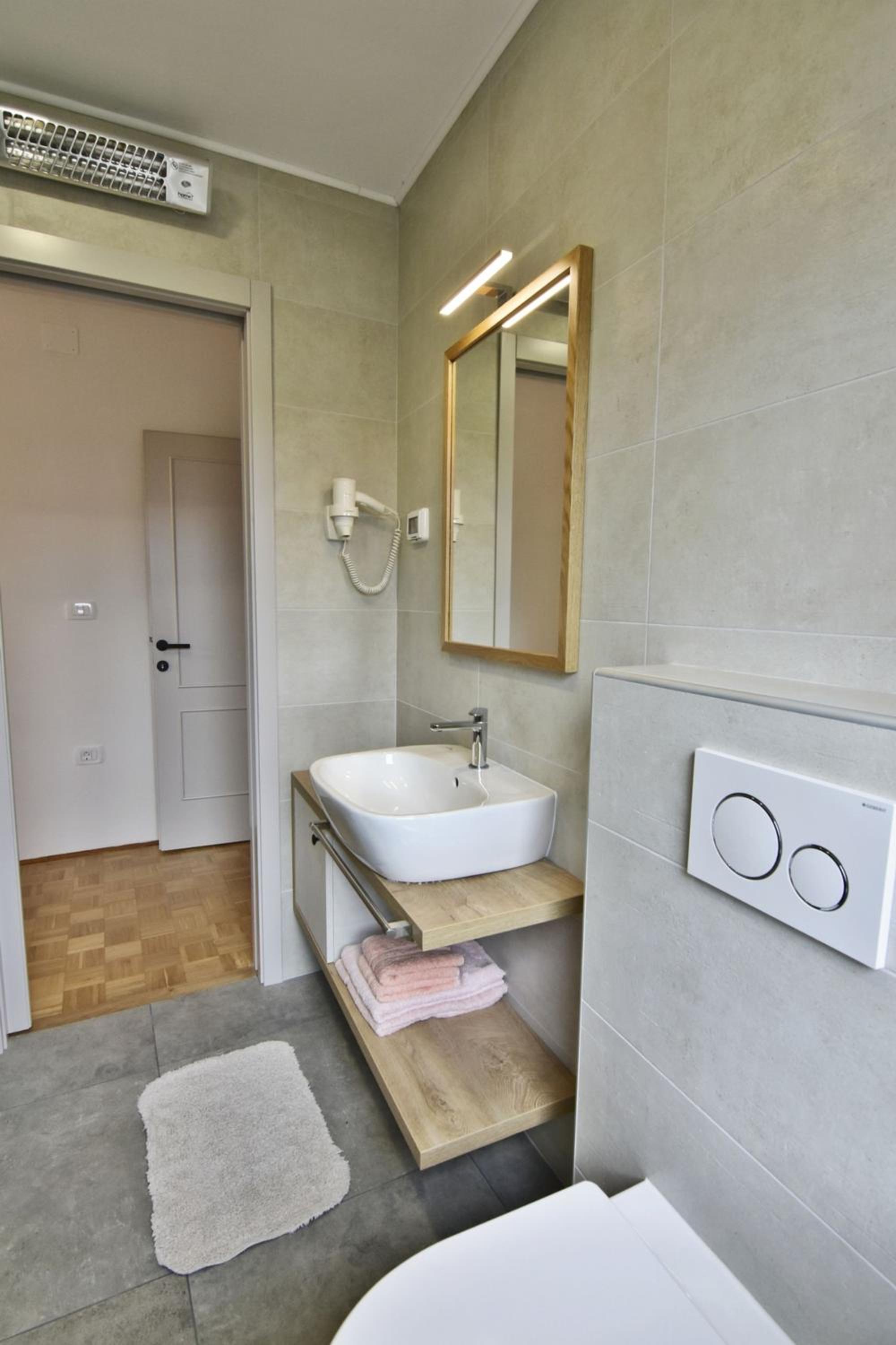 Two-story holiday home for in Valica