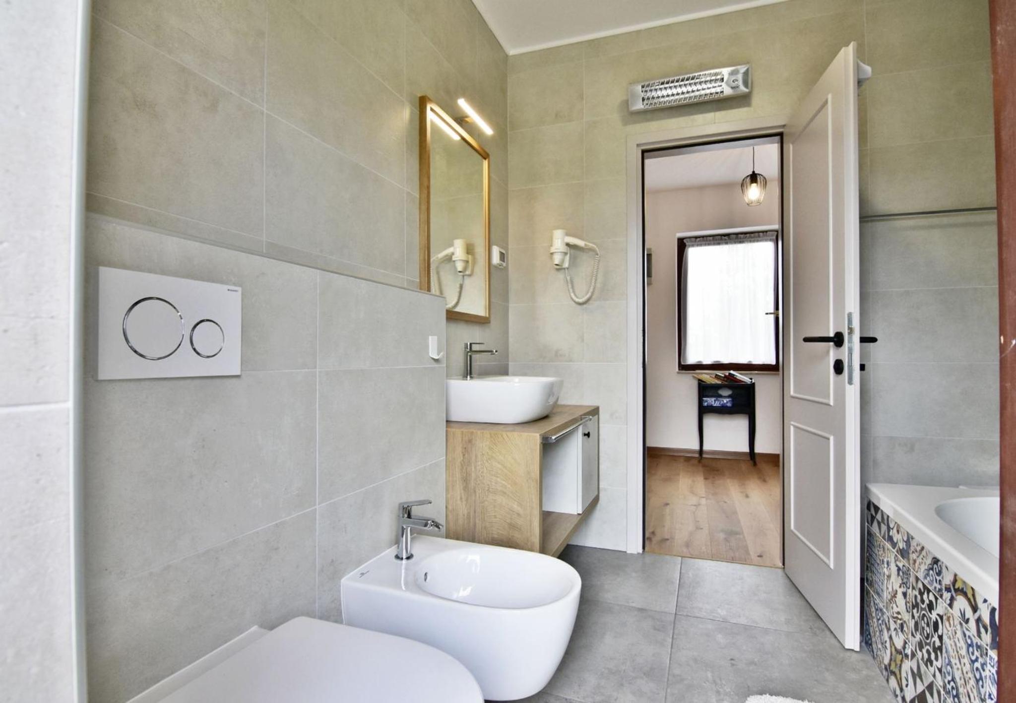 Two-story holiday home for in Valica