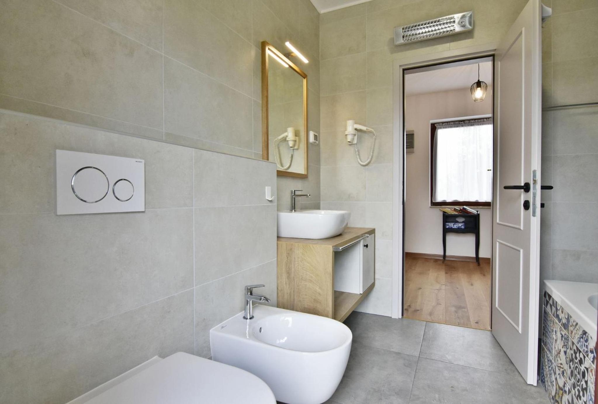 Two-story holiday home for in Valica