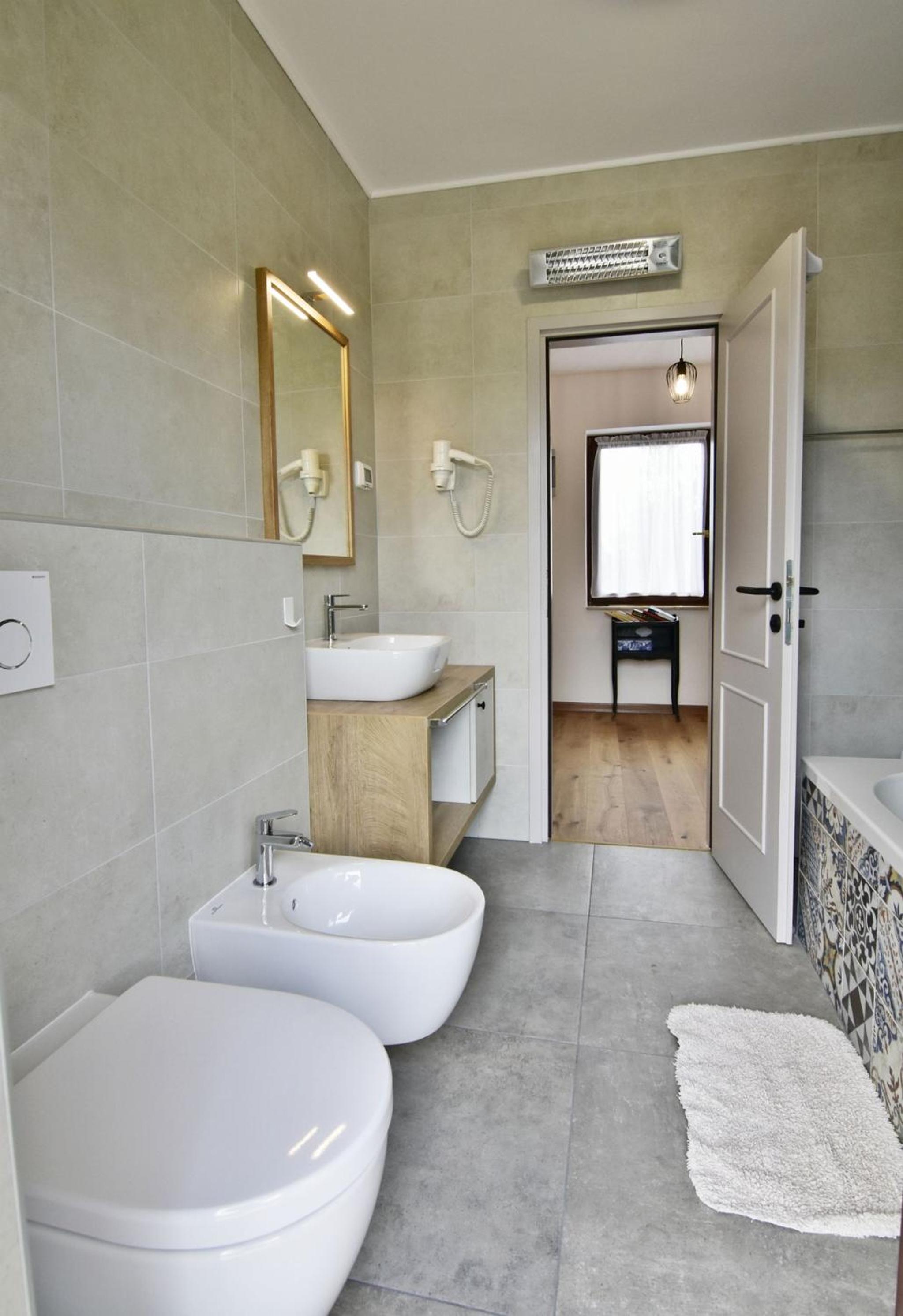 Two-story holiday home for in Valica