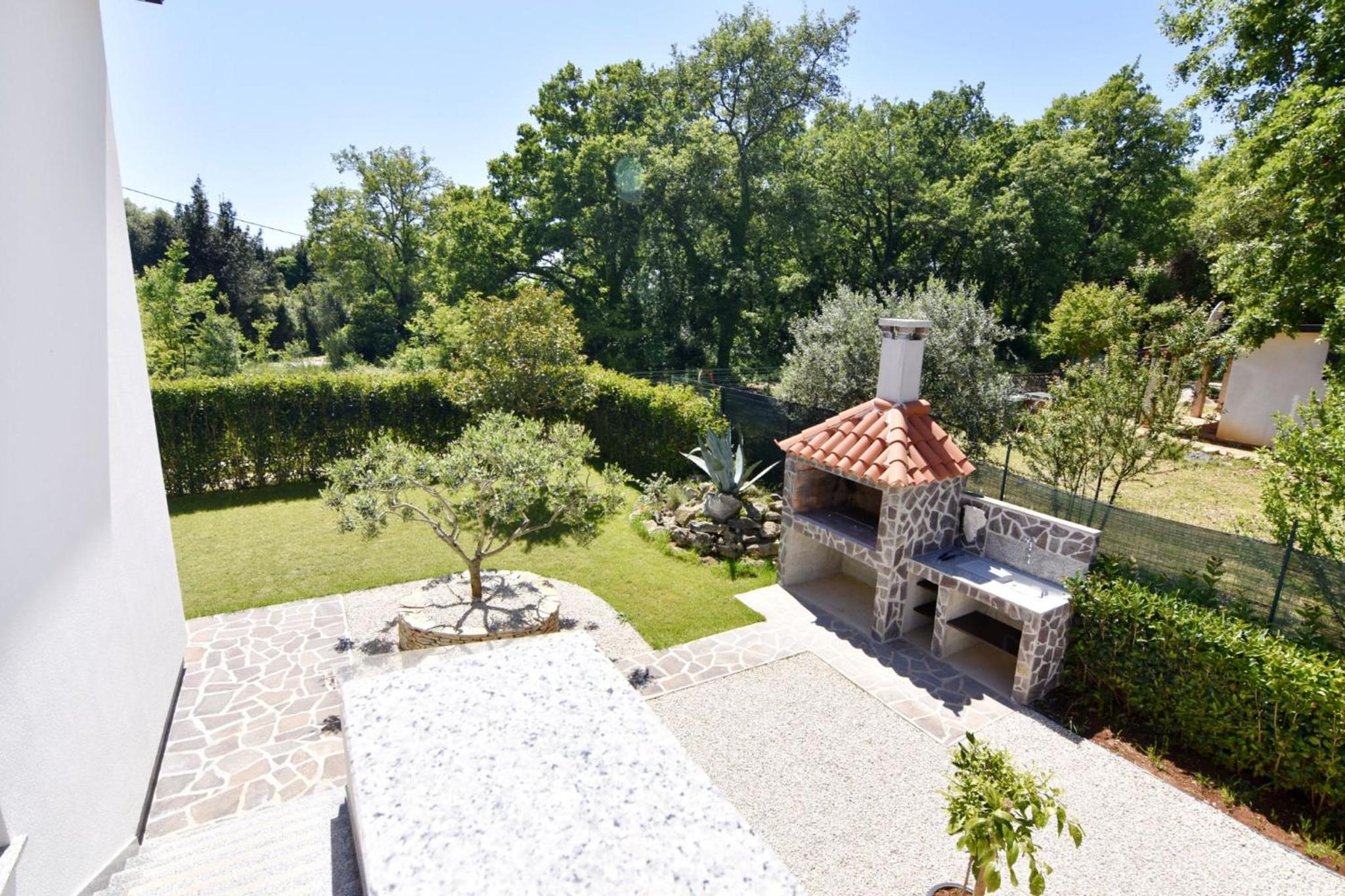 Relaxing holiday home with shared pool