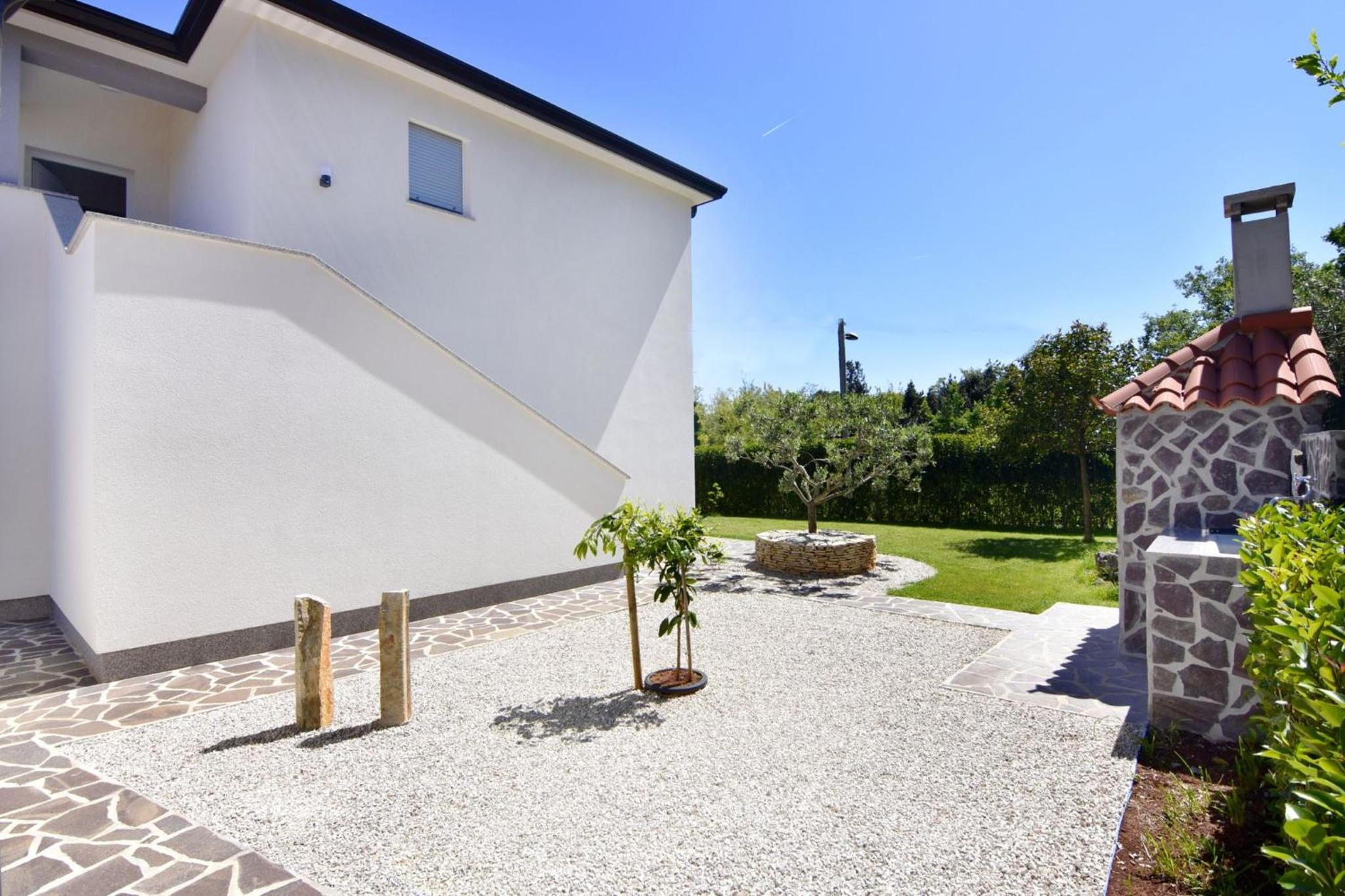 Relaxing holiday home with shared pool