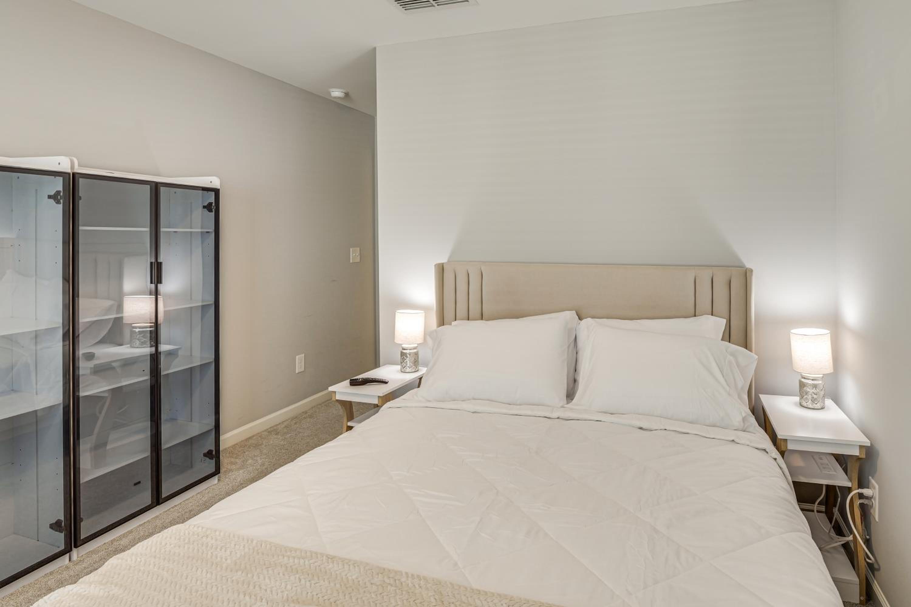 Quiet and Comfy Spring Hill Townhome with WFH Setup