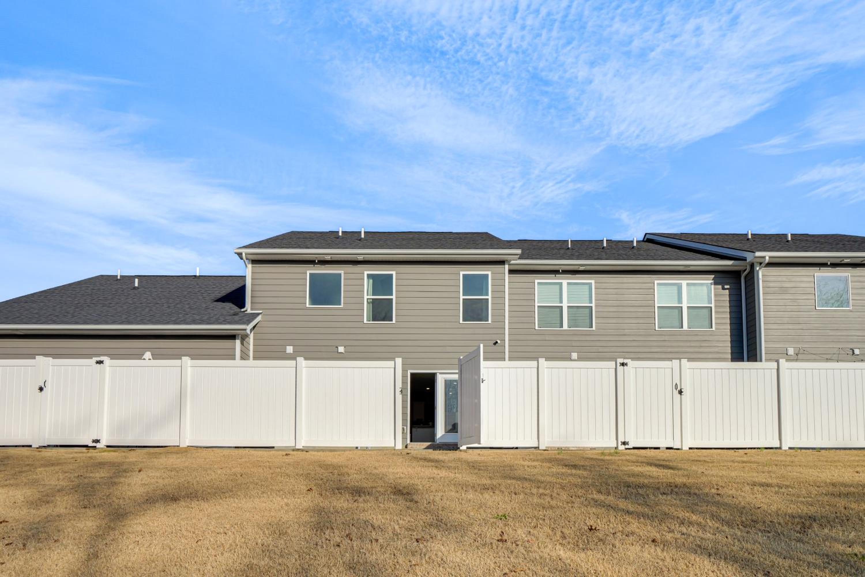 Quiet and Comfy Spring Hill Townhome with WFH Setup