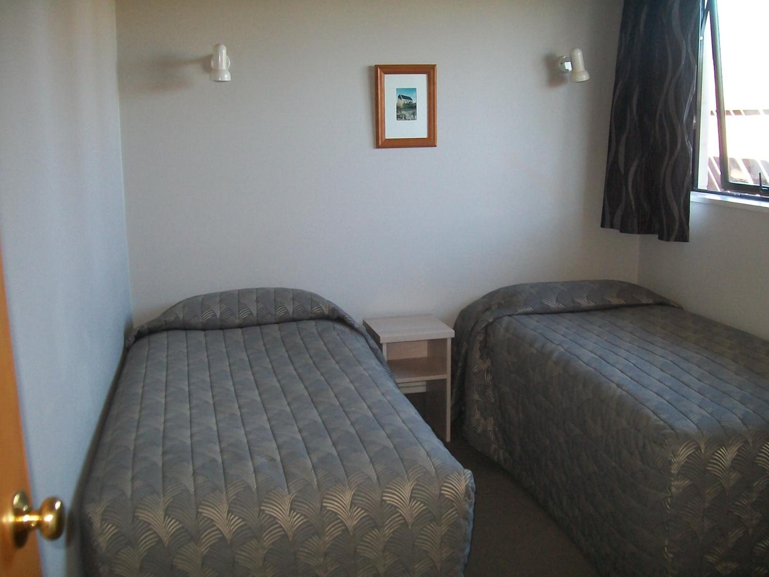 Sierra Motel and Apartments