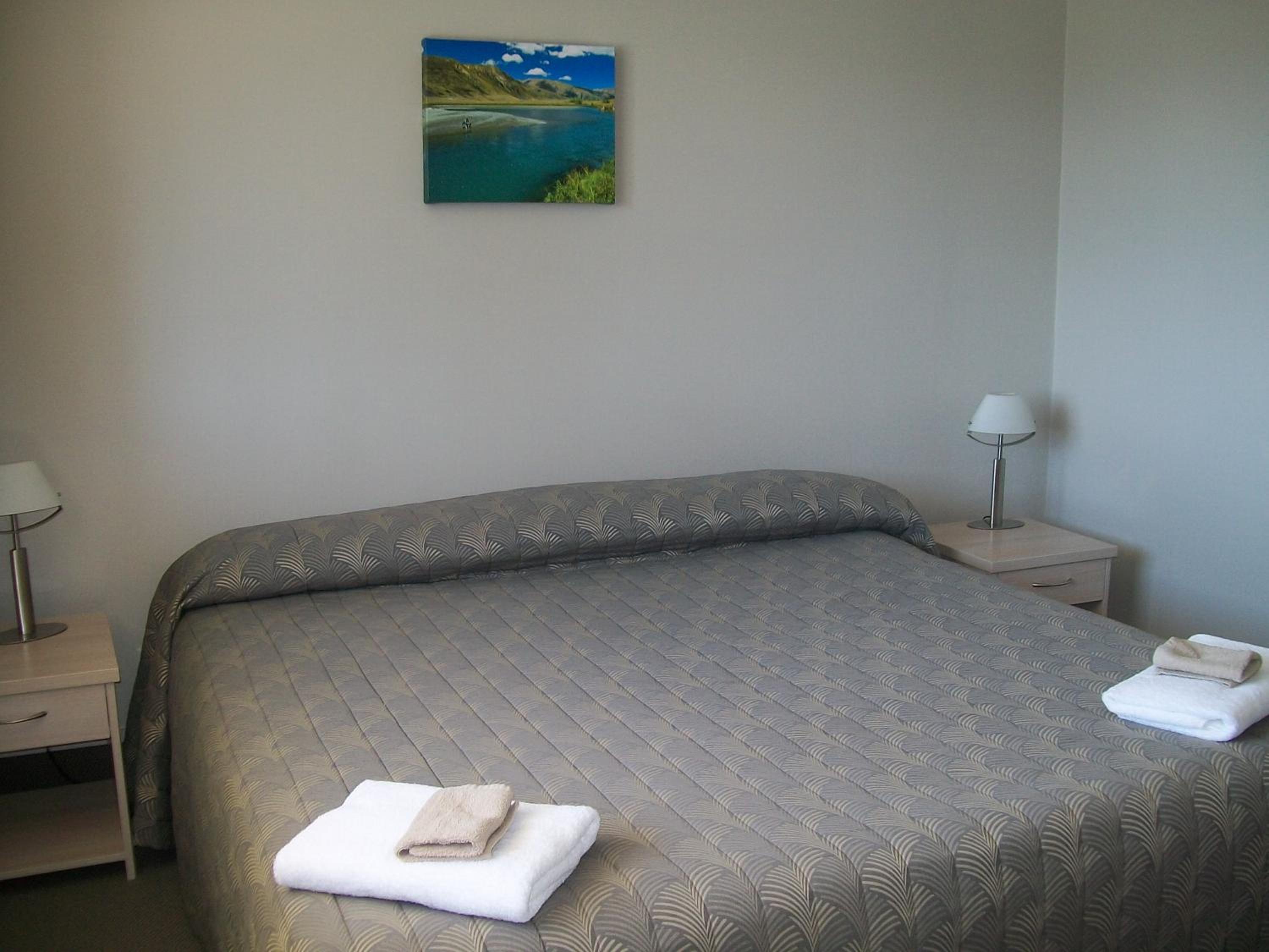 Sierra Motel and Apartments