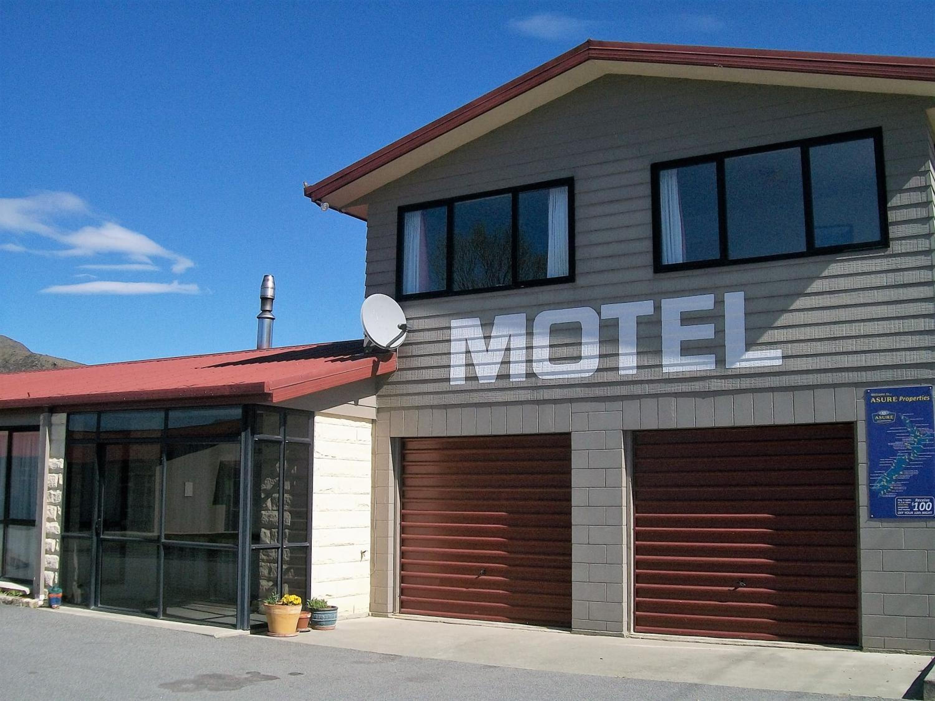Sierra Motel and Apartments