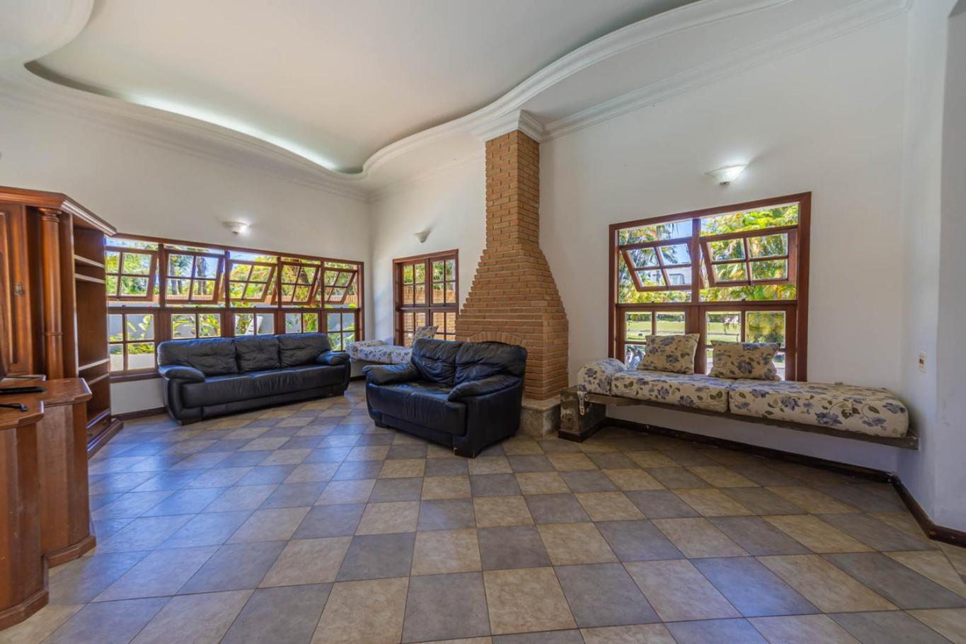 Casa c Piscina e Churrasqueira em Condominio