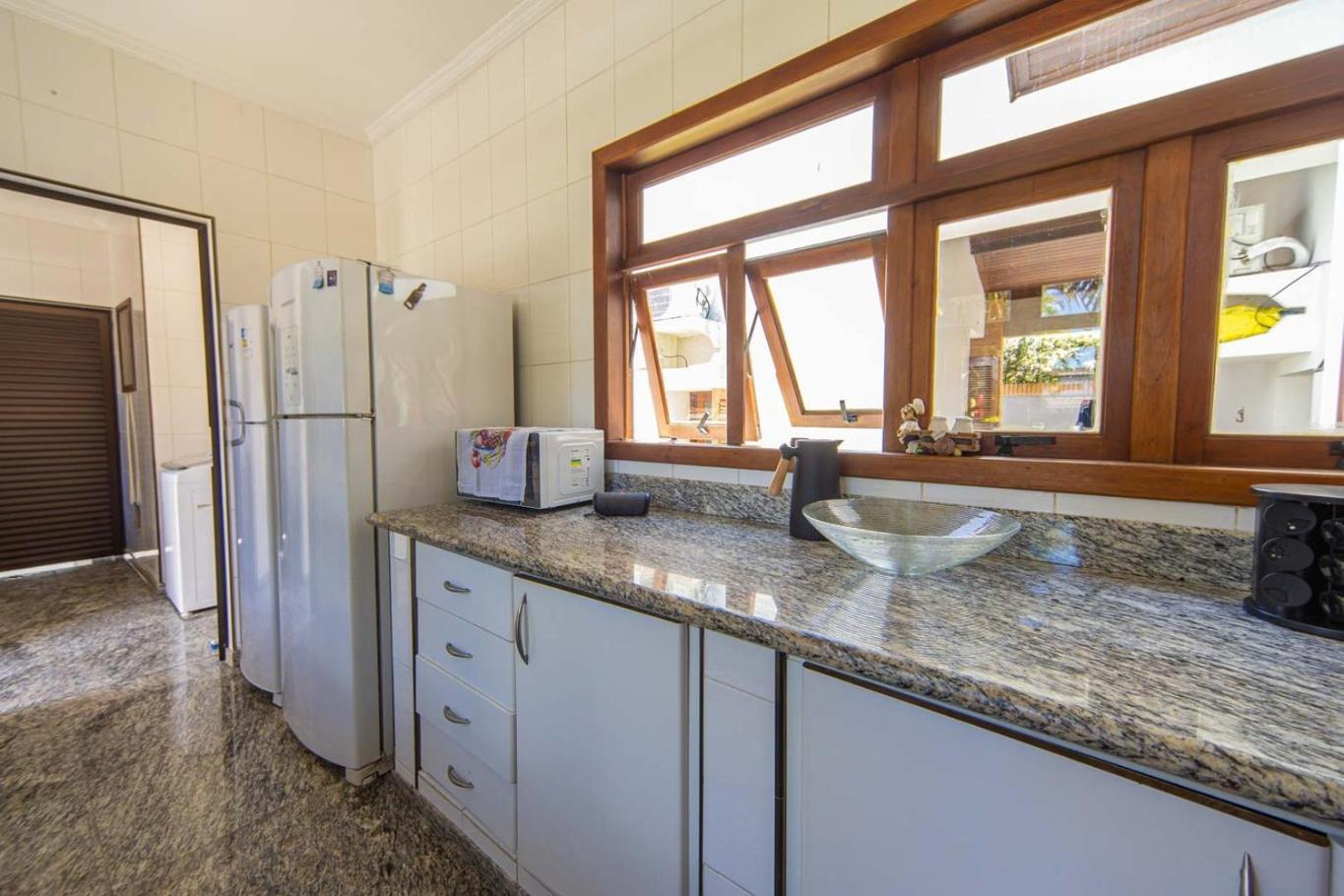 Casa c Piscina e Churrasqueira em Condominio