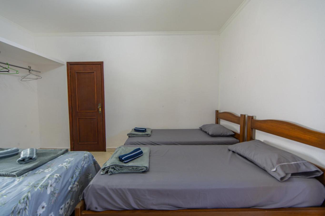 Casa c Piscina e Churrasqueira em Condominio