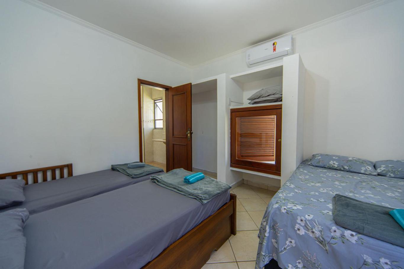 Casa c Piscina e Churrasqueira em Condominio