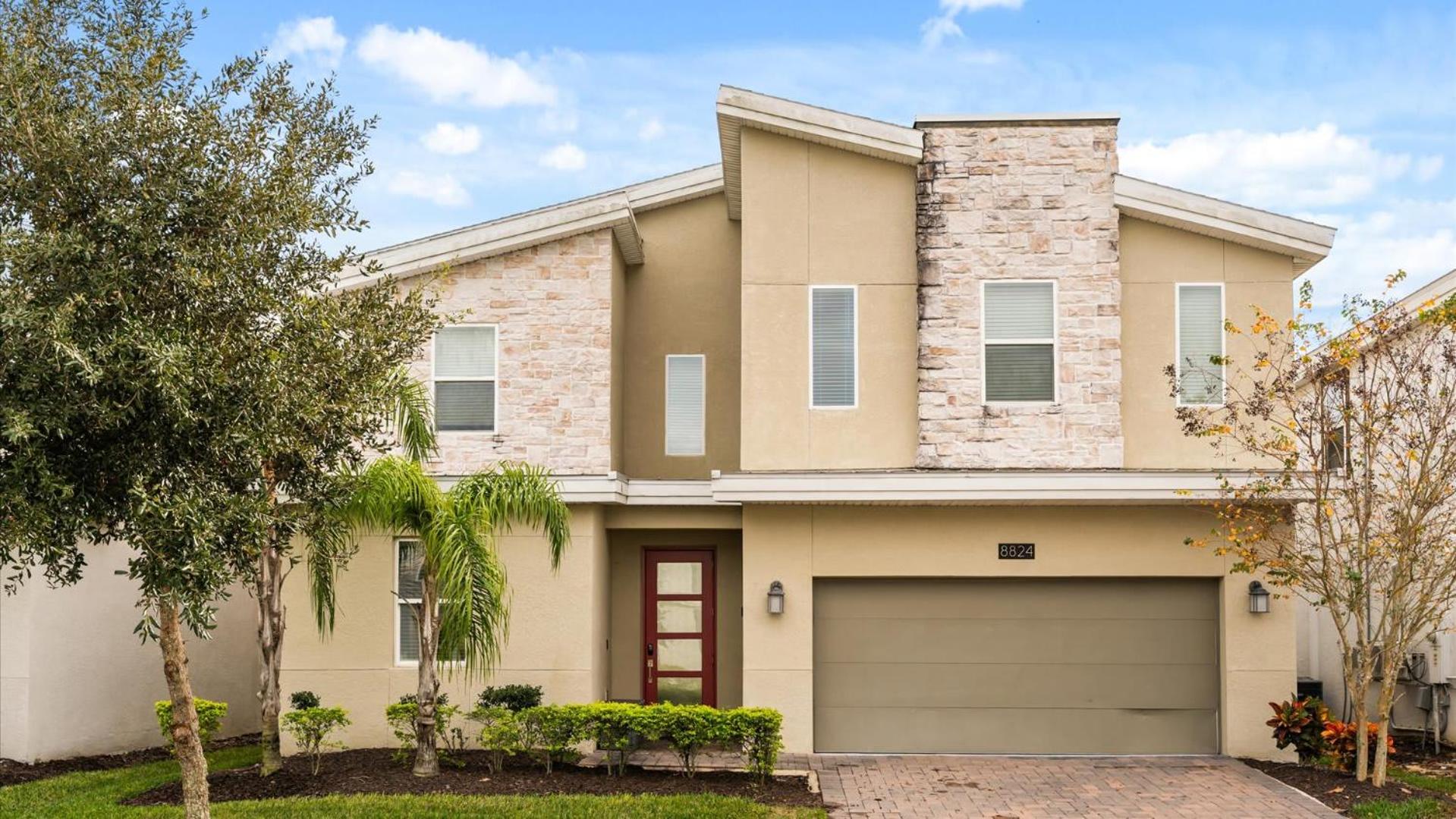 Upstay ChampionsGate 9BR Villa with Pool & Cinema
