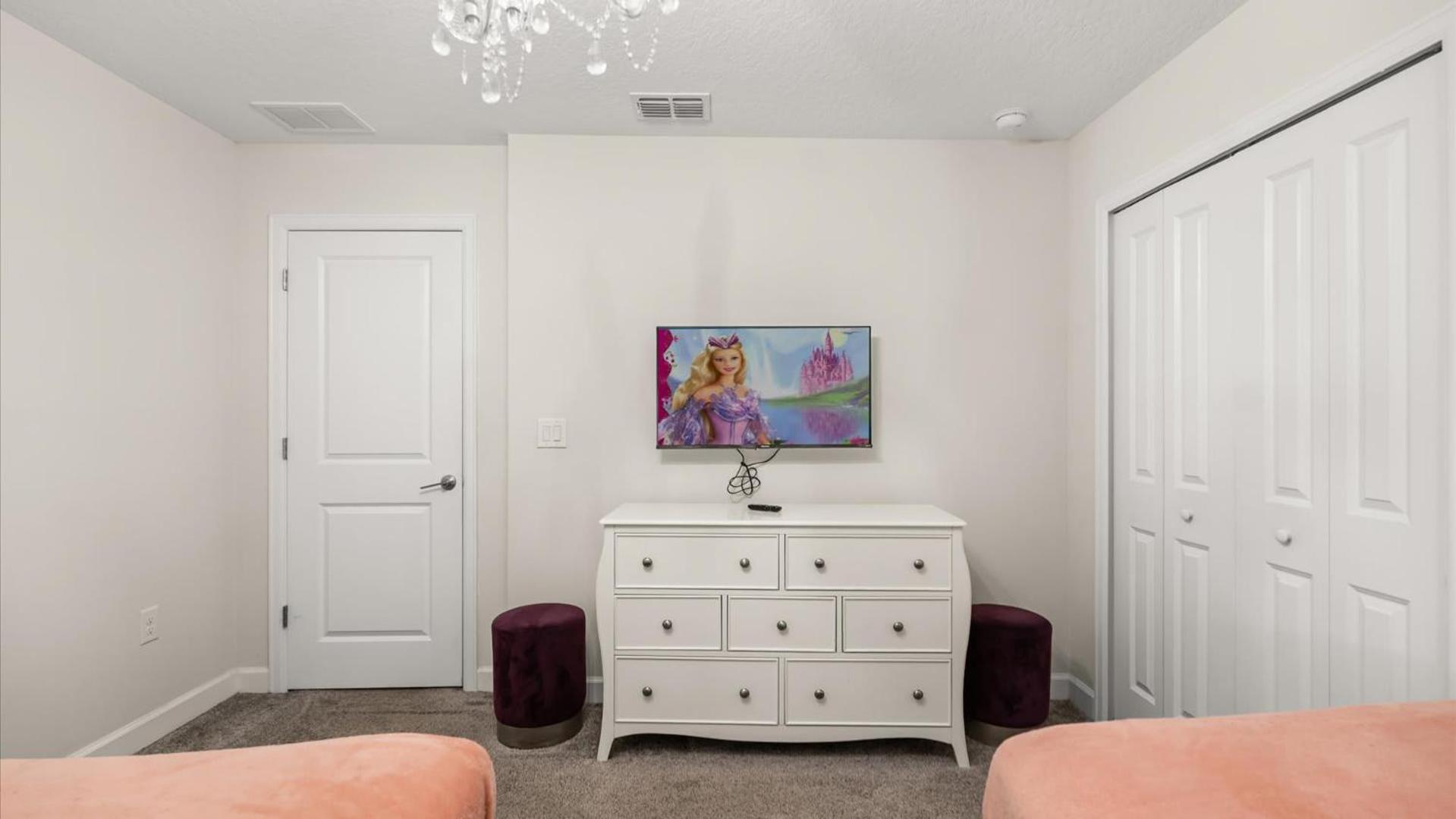 Upstay ChampionsGate 9BR Villa with Pool & Cinema