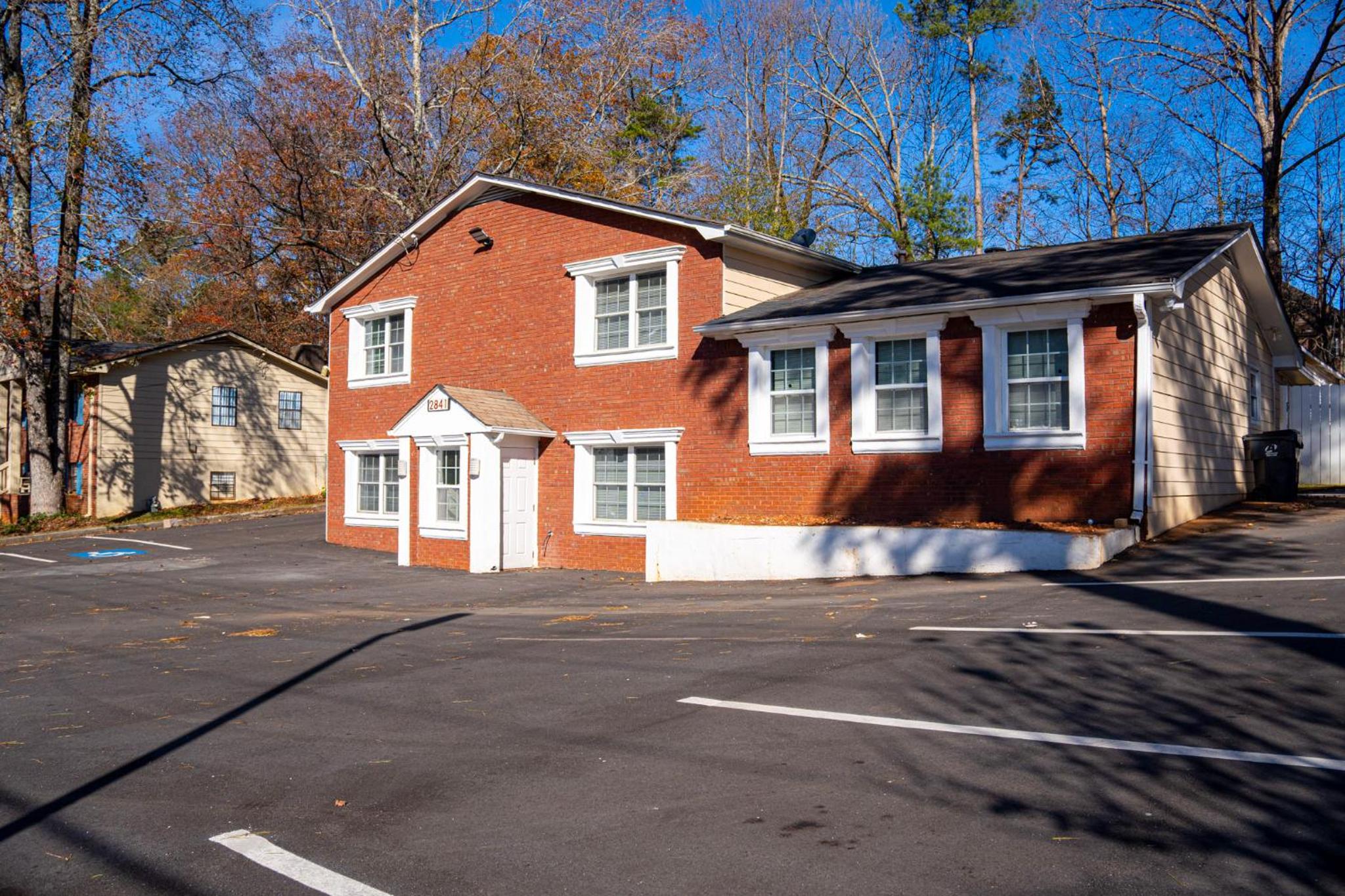 Charming 3 Bedroom Home with Spacious Living and Convenient to Shopping & Interstate