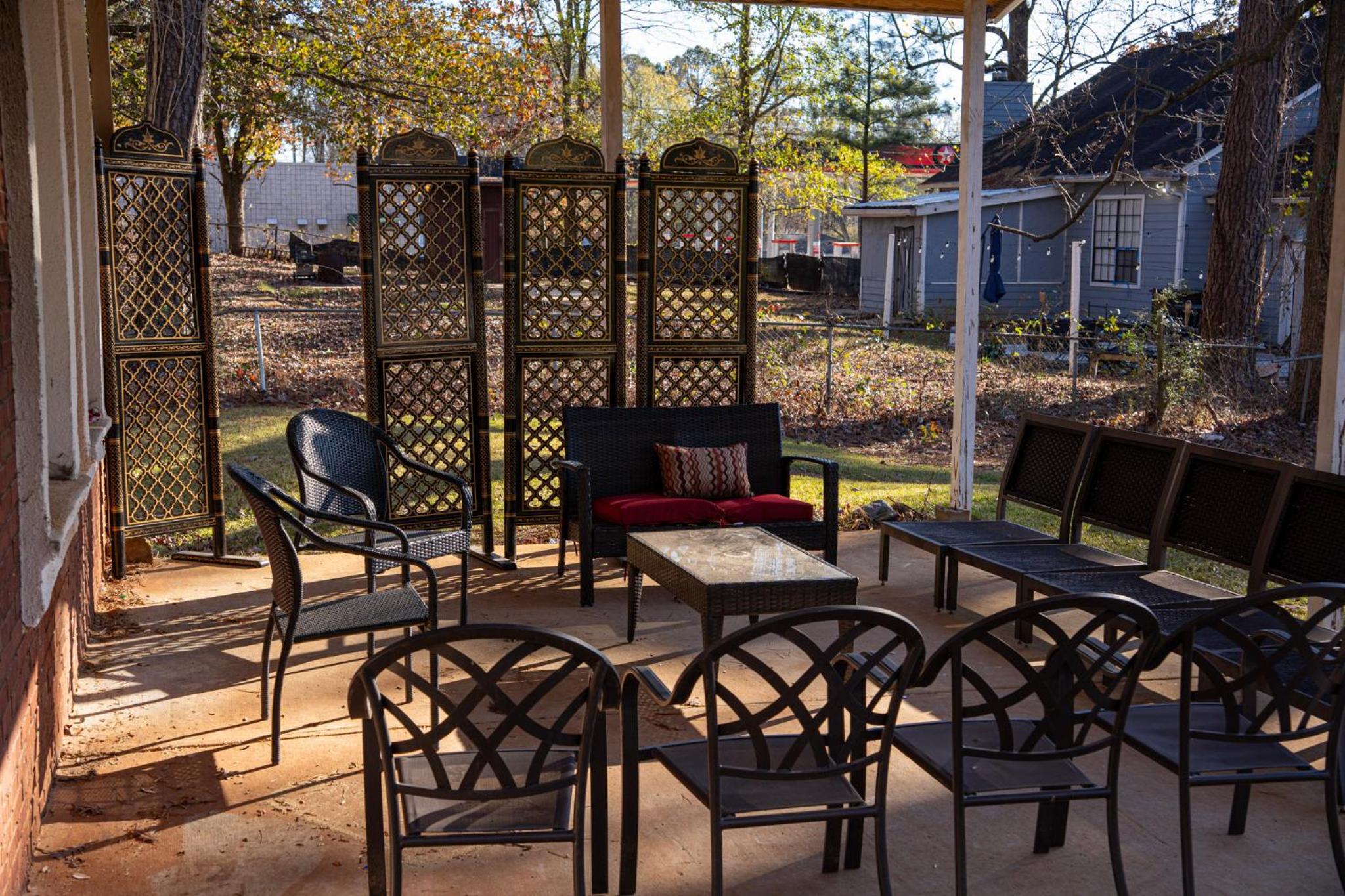 Charming 3 Bedroom Home with Spacious Living and Convenient to Shopping & Interstate