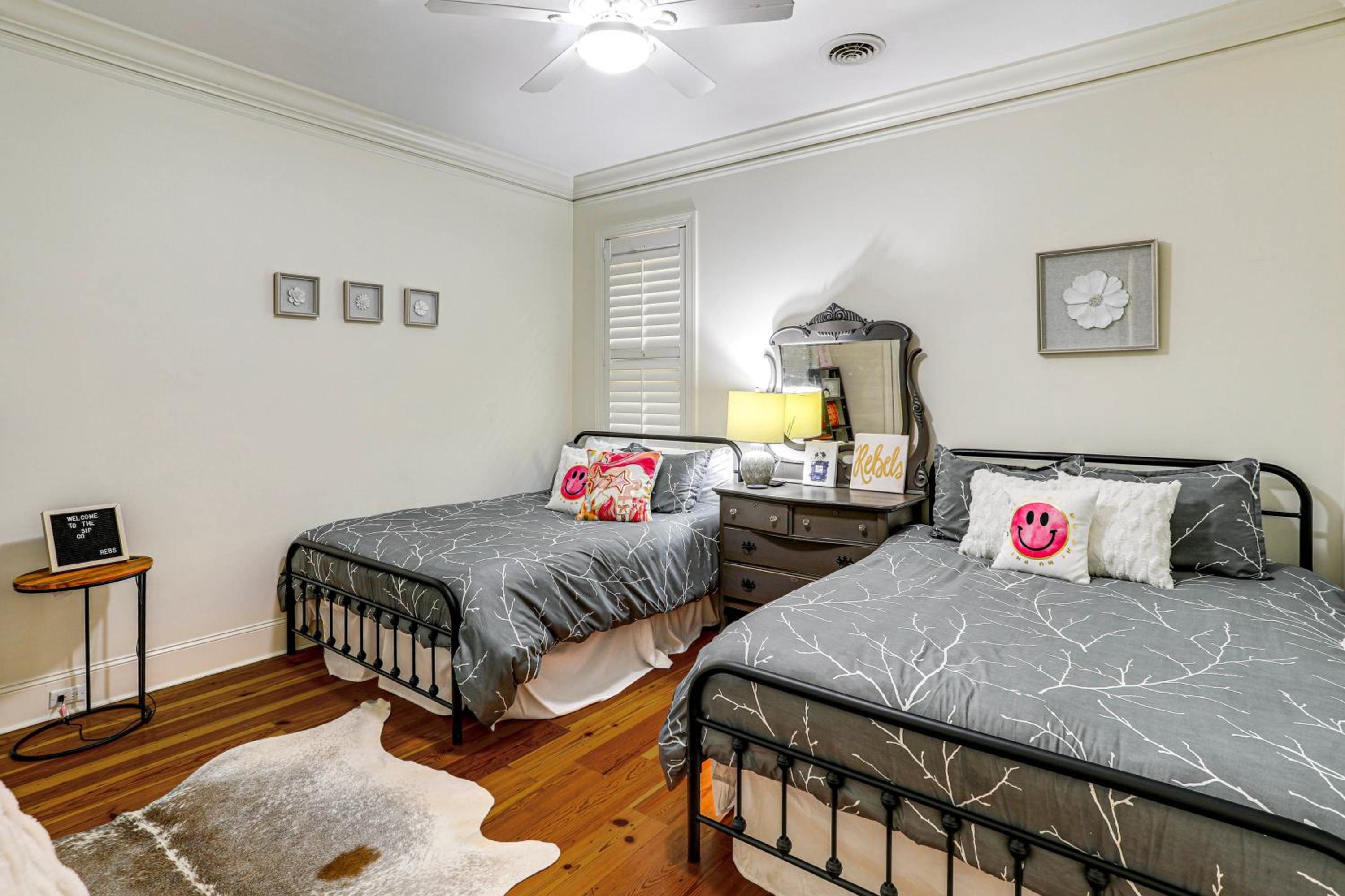 Steps to Oxford Square Ole Miss Game Day Condo