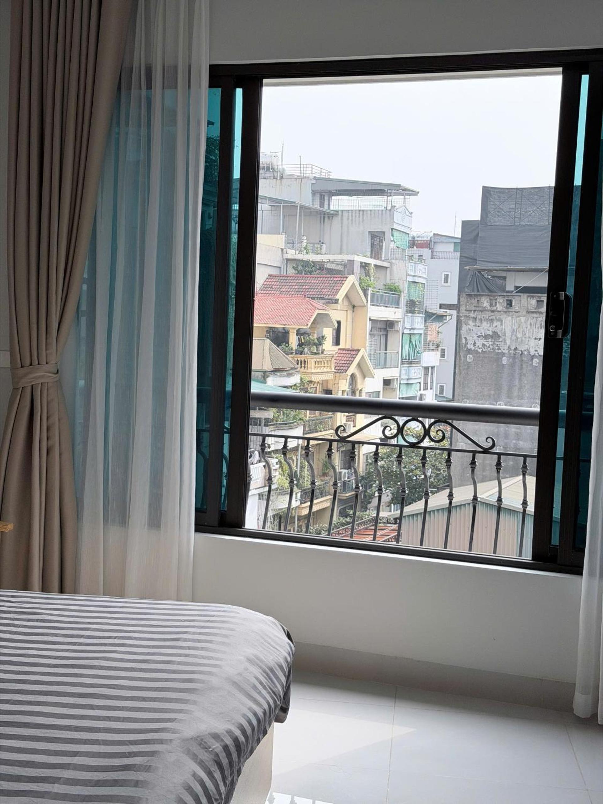 Hanique Cafe and Stay