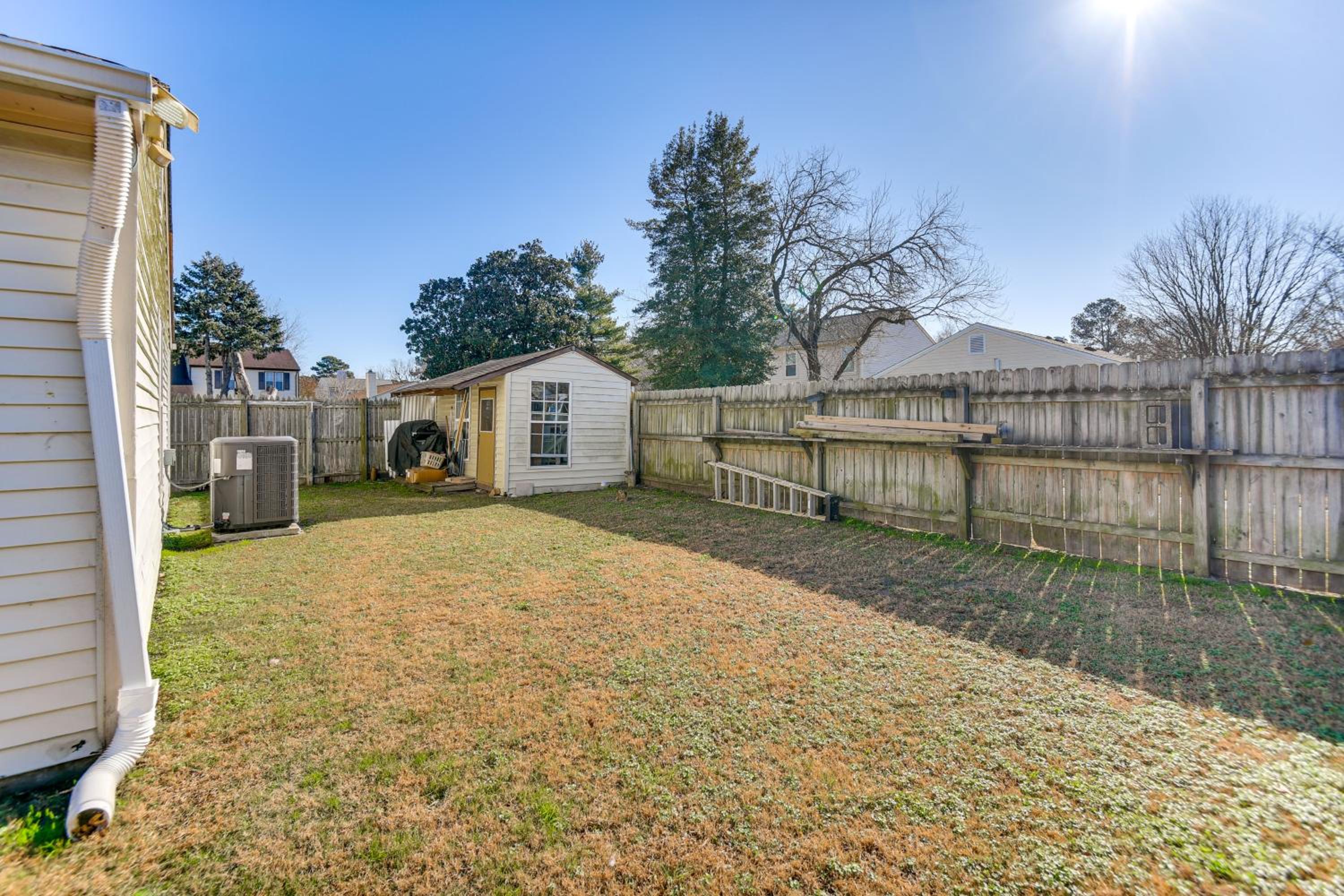 Shop, Golf and Explore Family Home in Chesapeake!