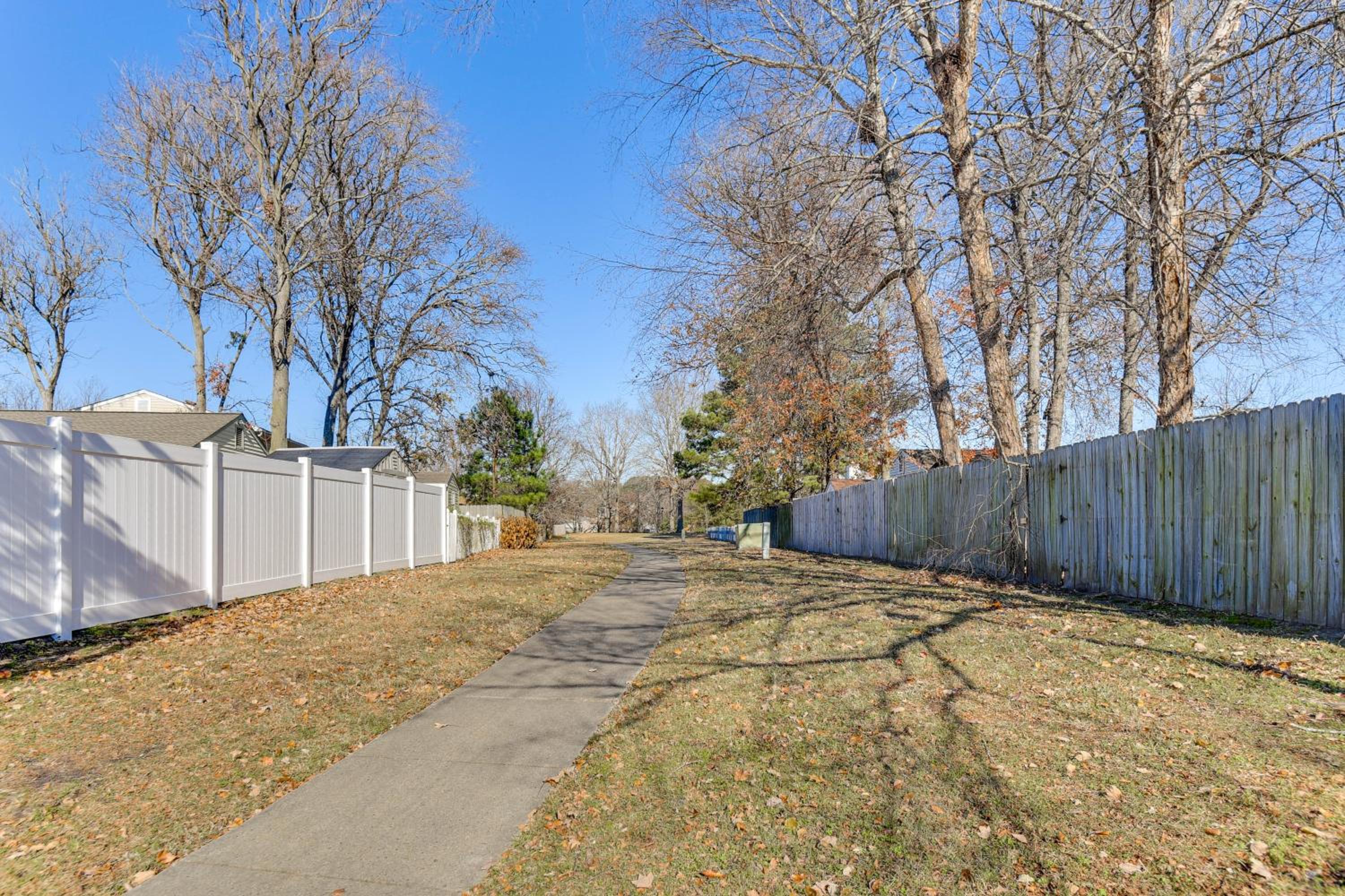 Shop, Golf and Explore Family Home in Chesapeake!