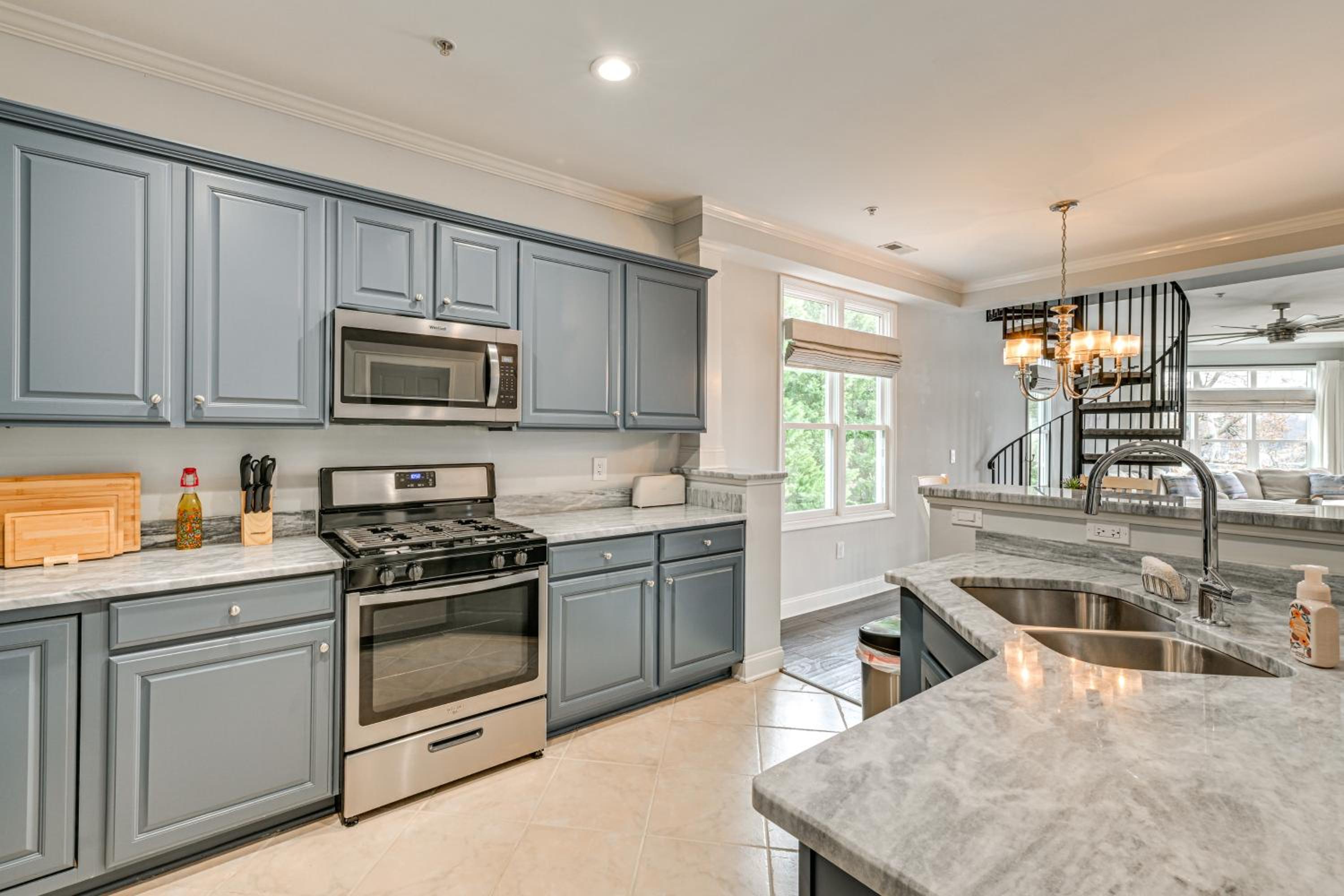 Condo with Deck Waterfront Lake Norman Retreat!