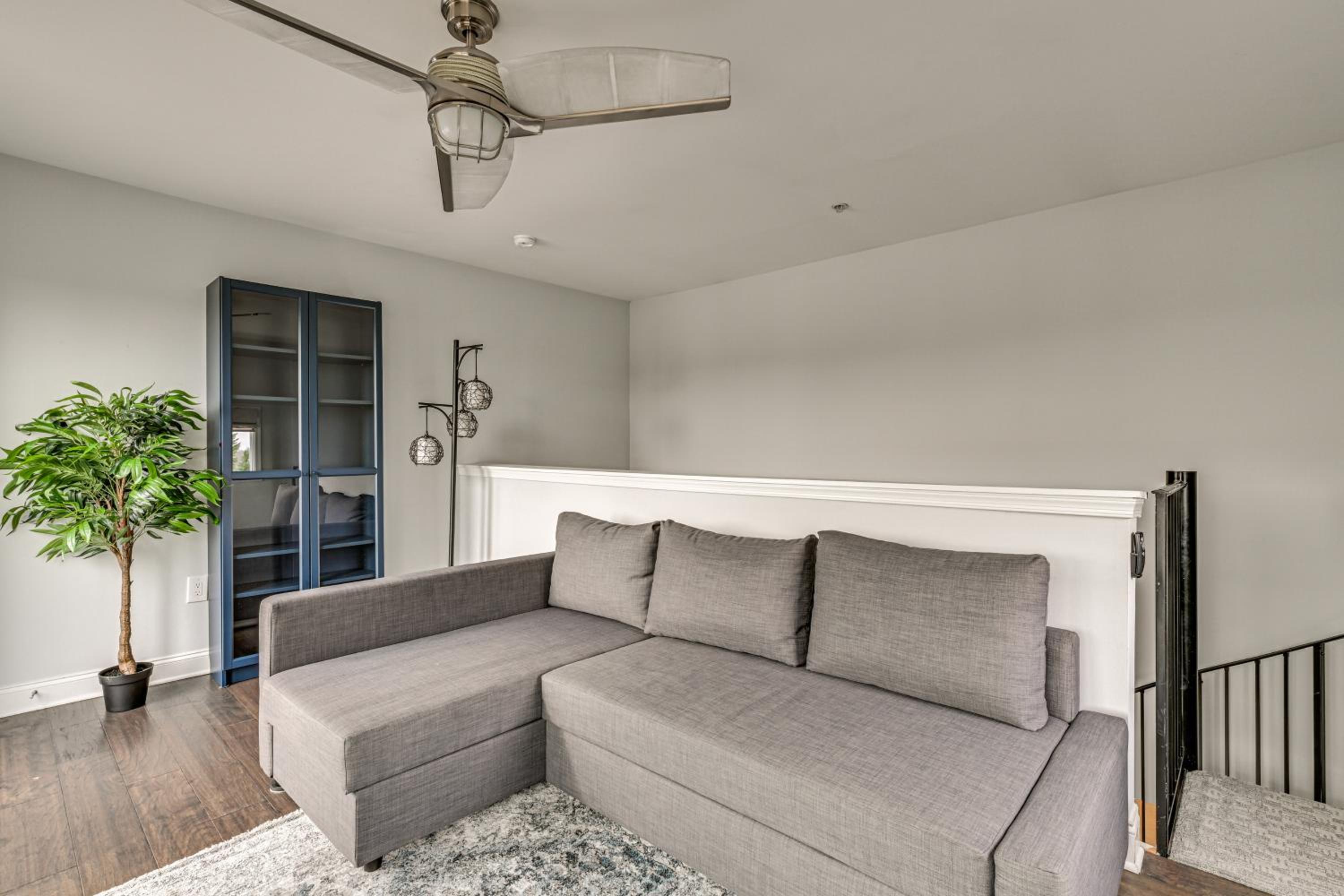 Condo with Deck Waterfront Lake Norman Retreat!