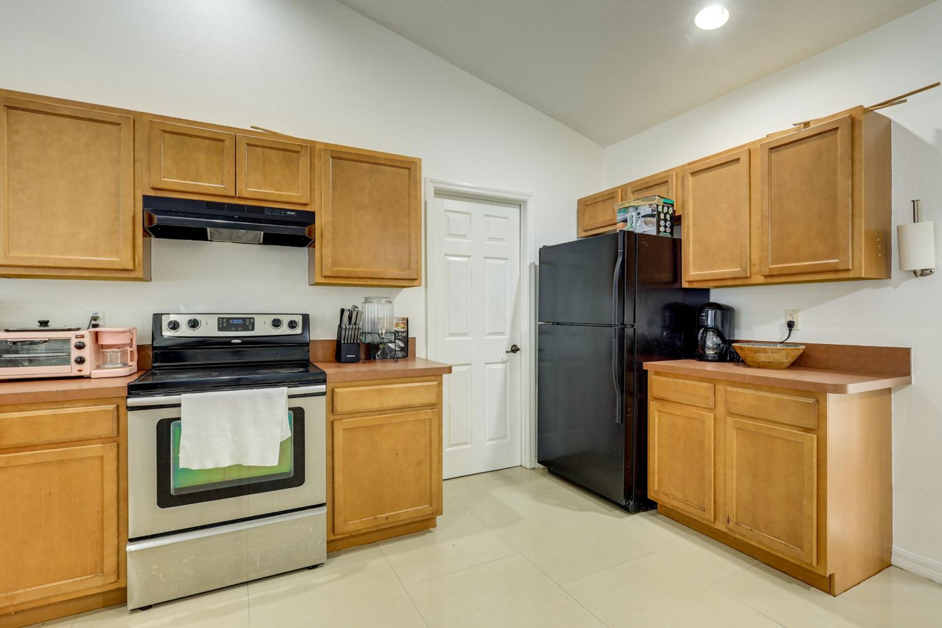 Family Retreat with Yard 17 Mi to Equestrian Center