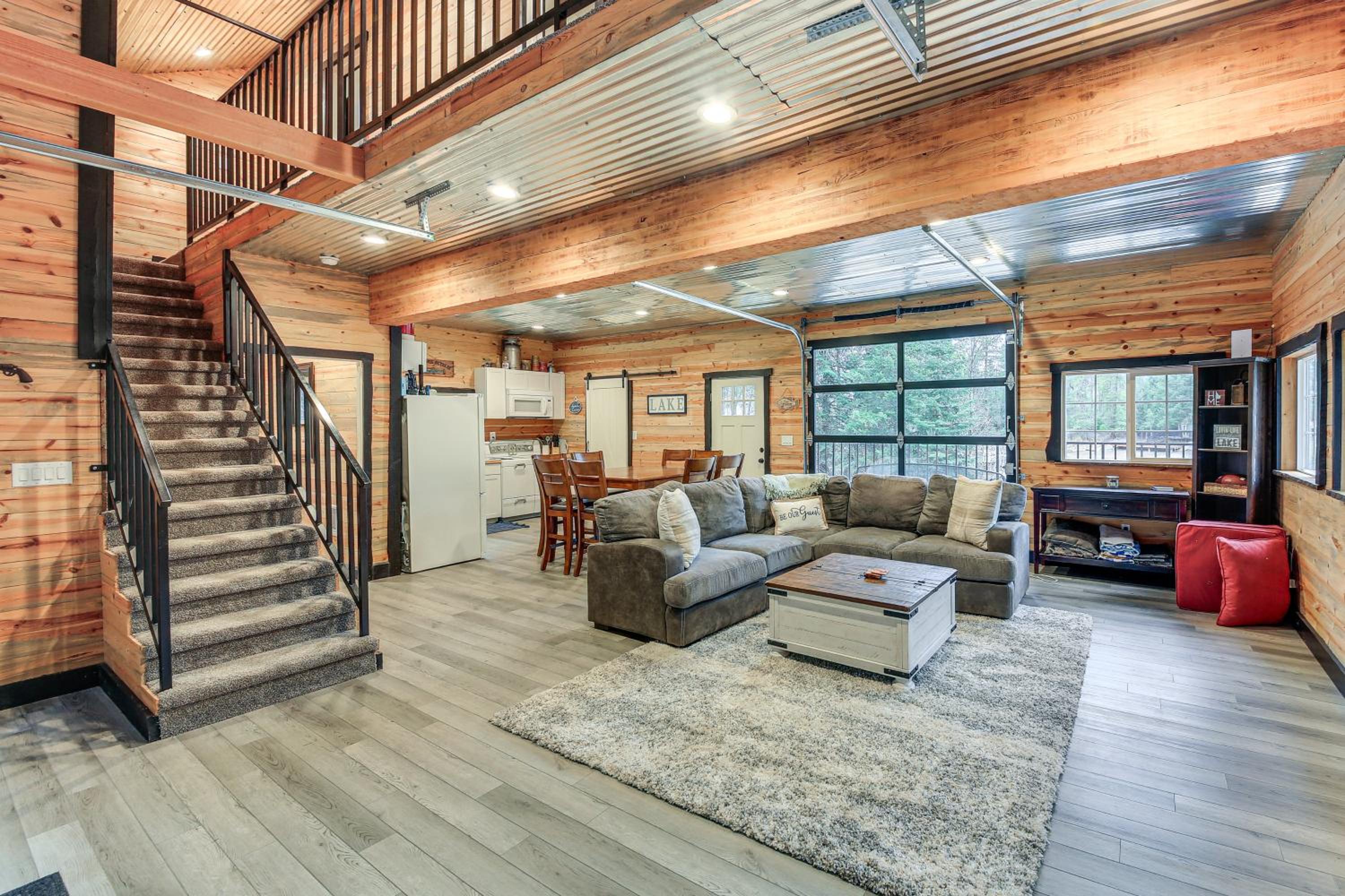Hot Tub and Fire Pit Getaway on Pend Oreille River