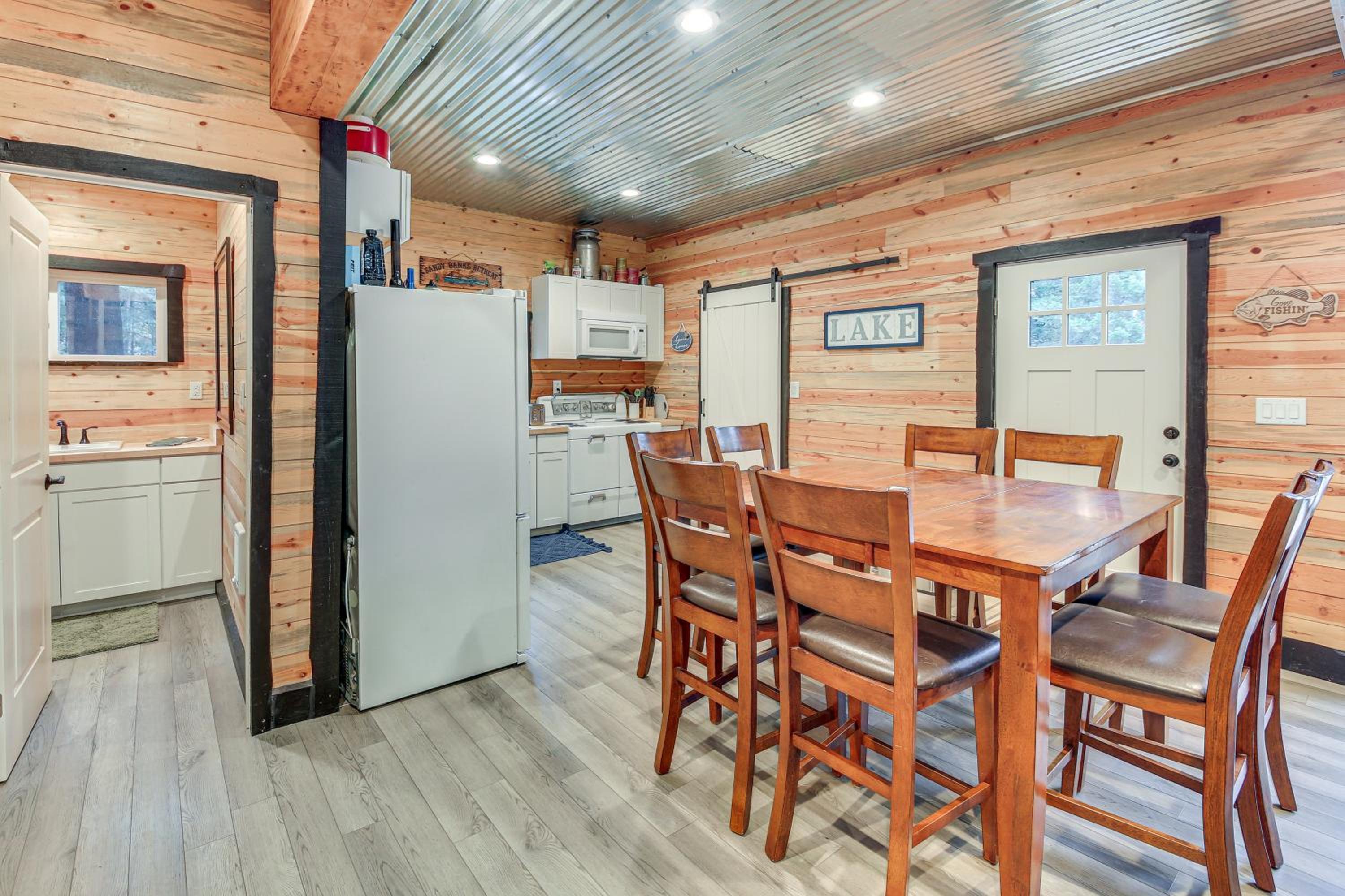 Hot Tub and Fire Pit Getaway on Pend Oreille River