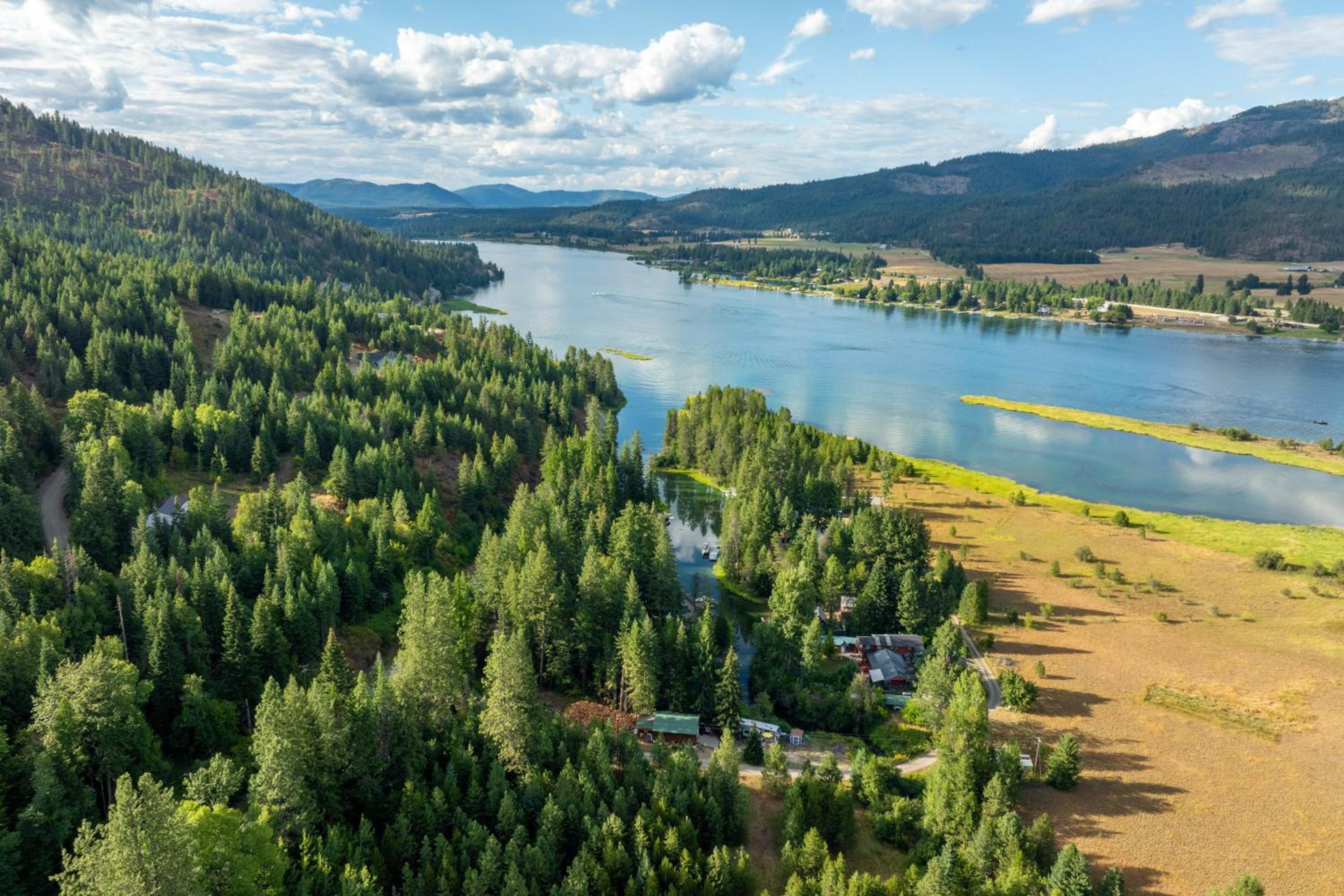 Hot Tub and Fire Pit Getaway on Pend Oreille River