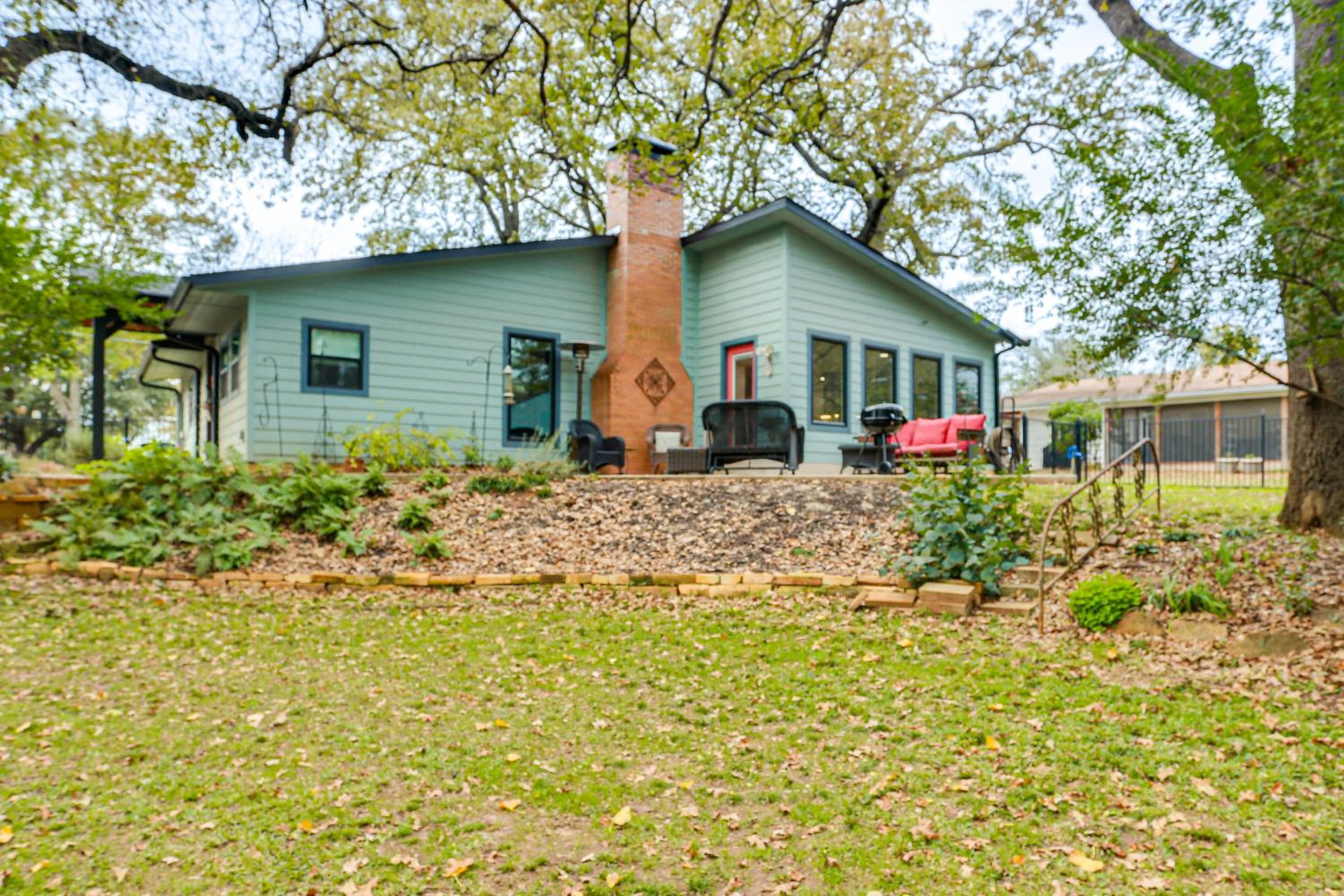 Texoma Retreat with Yard, Fire Pit and Boat Parking