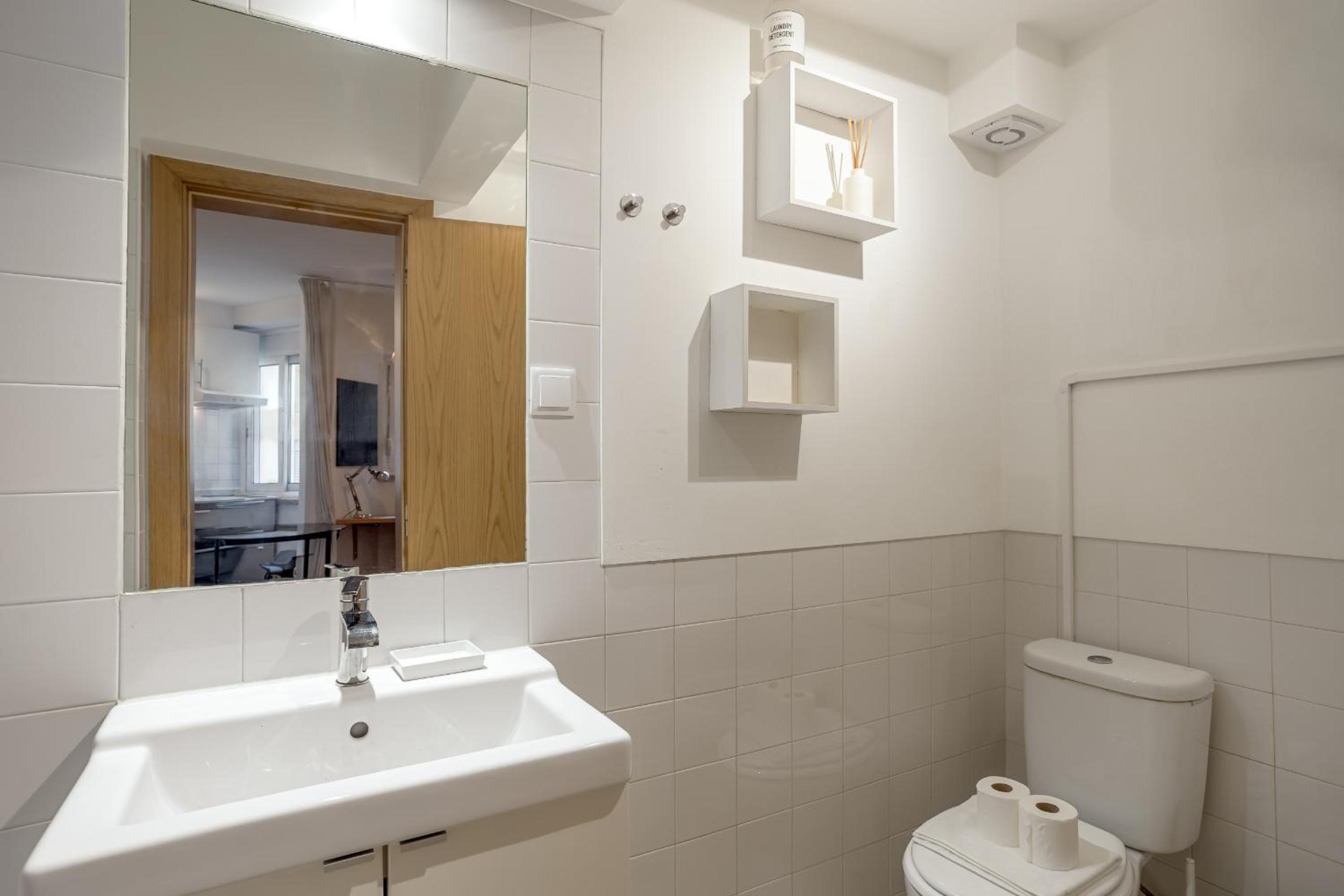 Anjos City Center Apartment by Homing