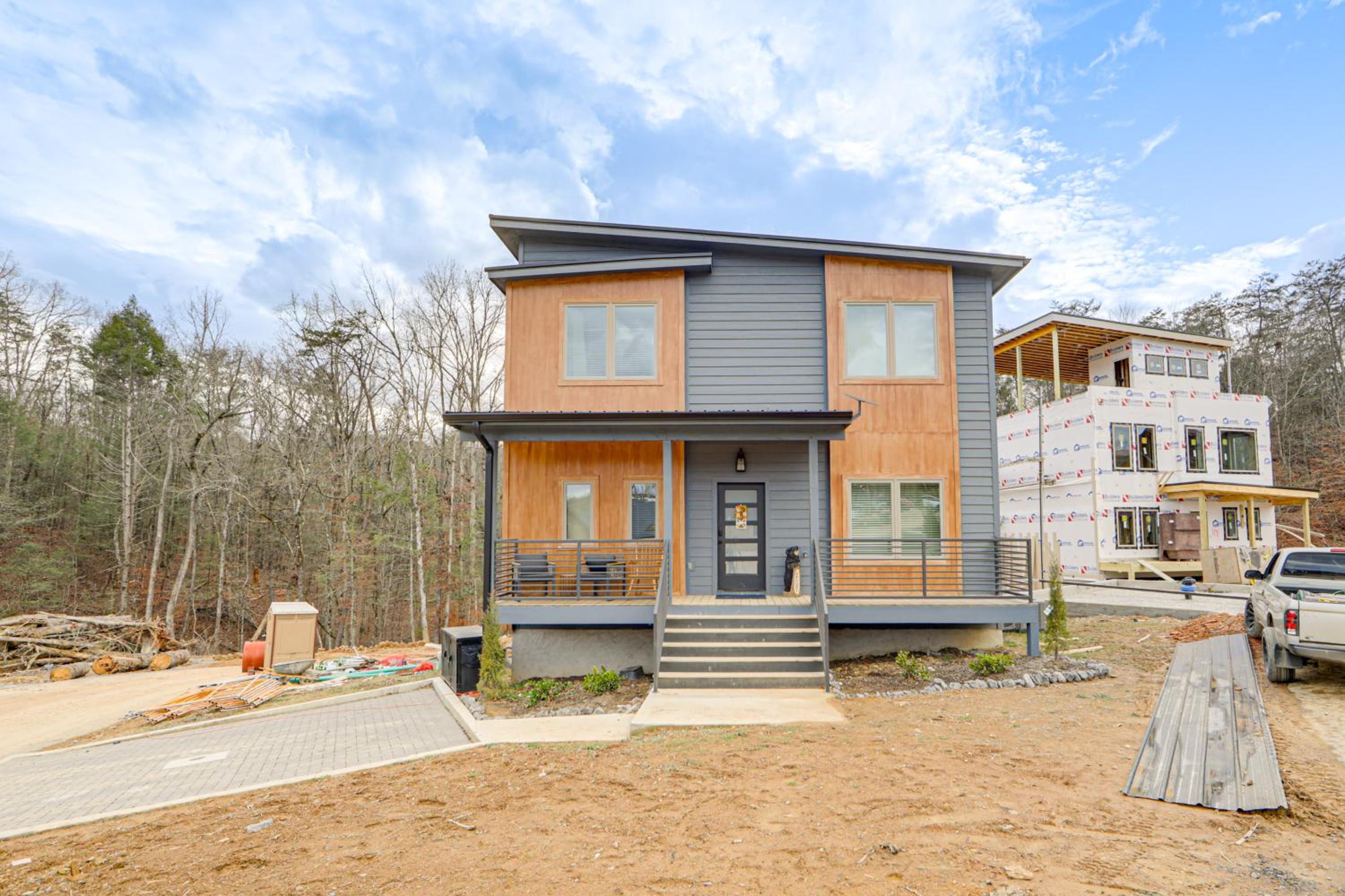 Indoor Pool, Hot Tub and Games! Pigeon Forge Cabin
