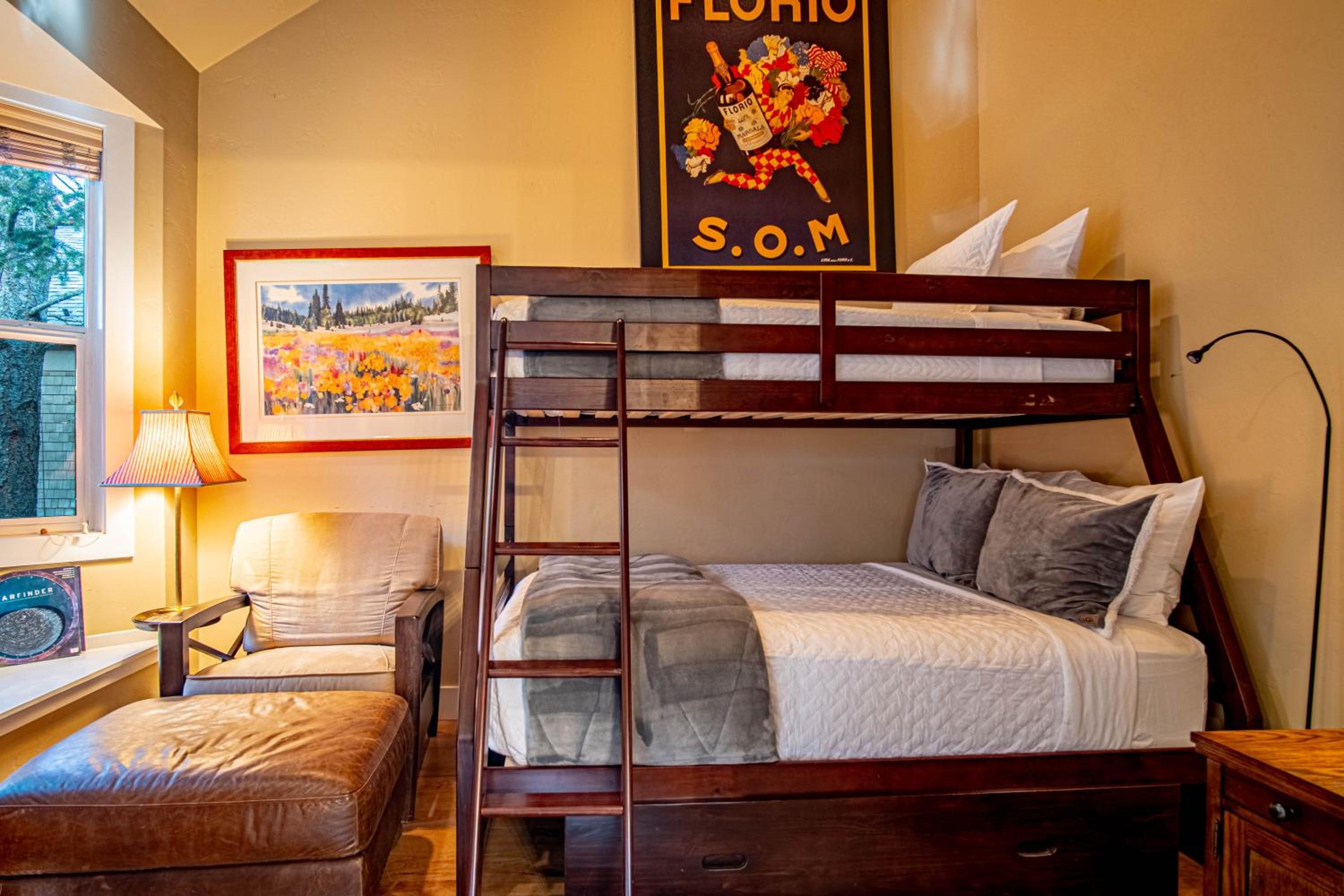 Cozy Ketchum Retreat - Pet Friendly!