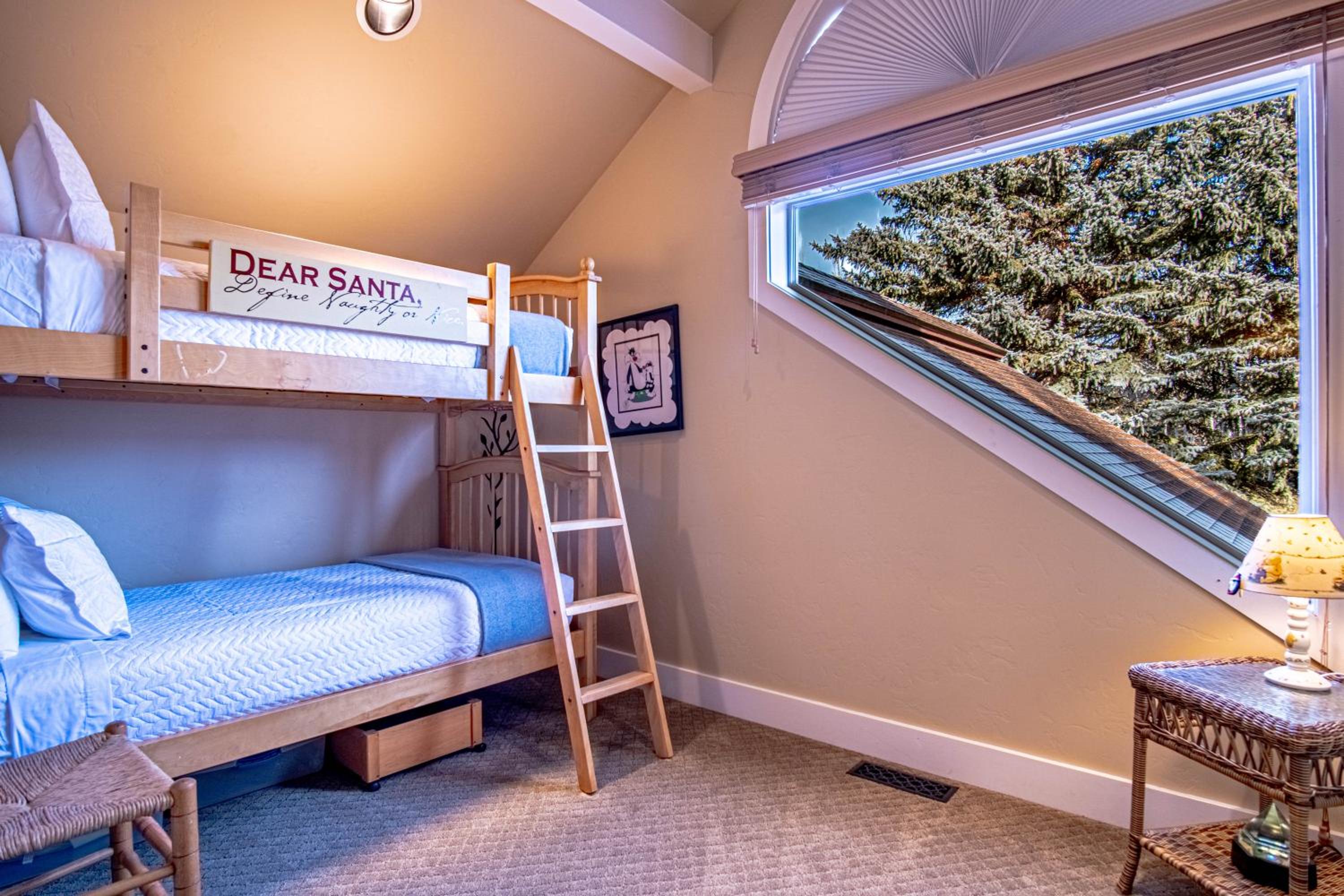 Cozy Ketchum Retreat - Pet Friendly!