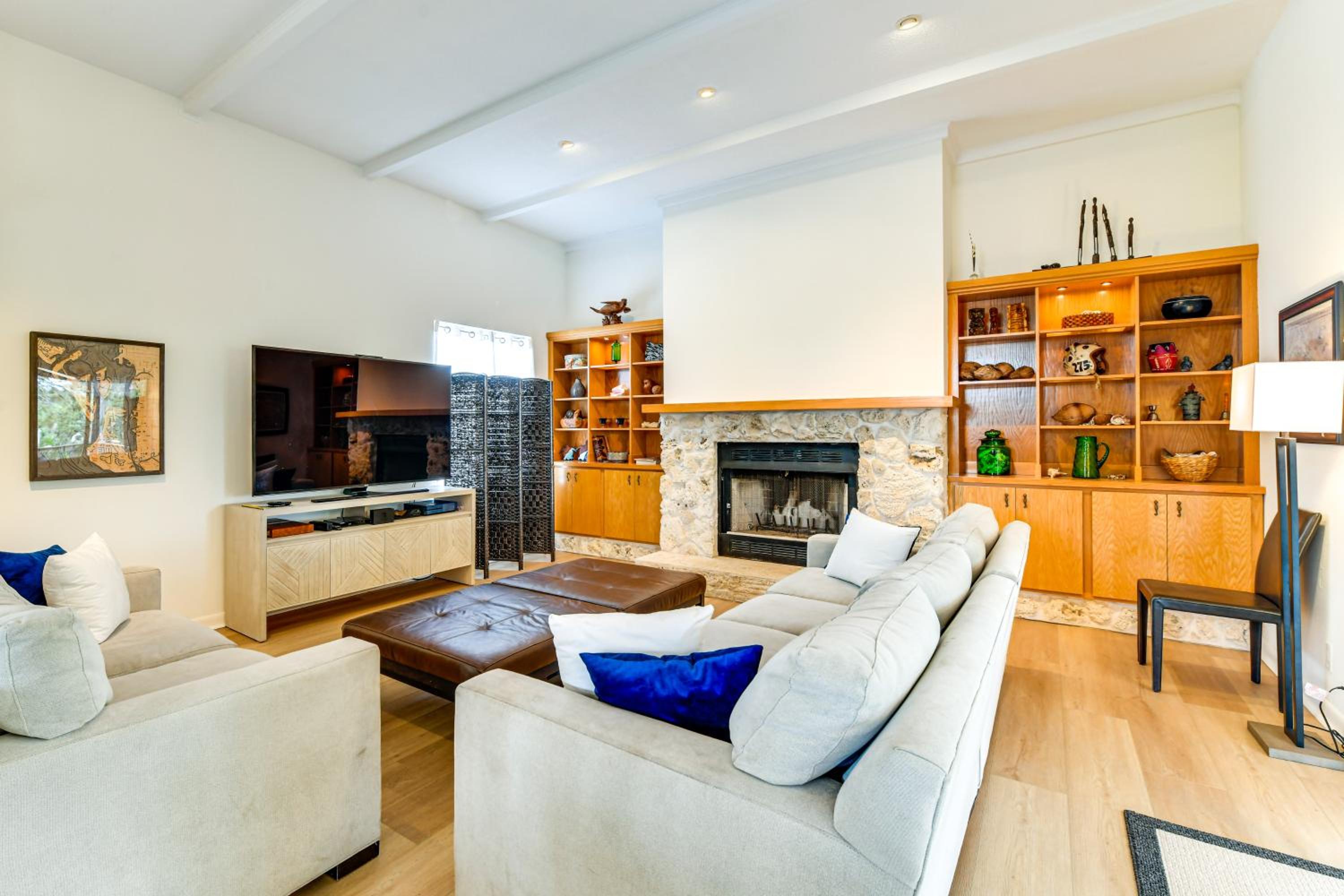 2 Mi to Beaches! Spacious Family Gem in Siesta Key