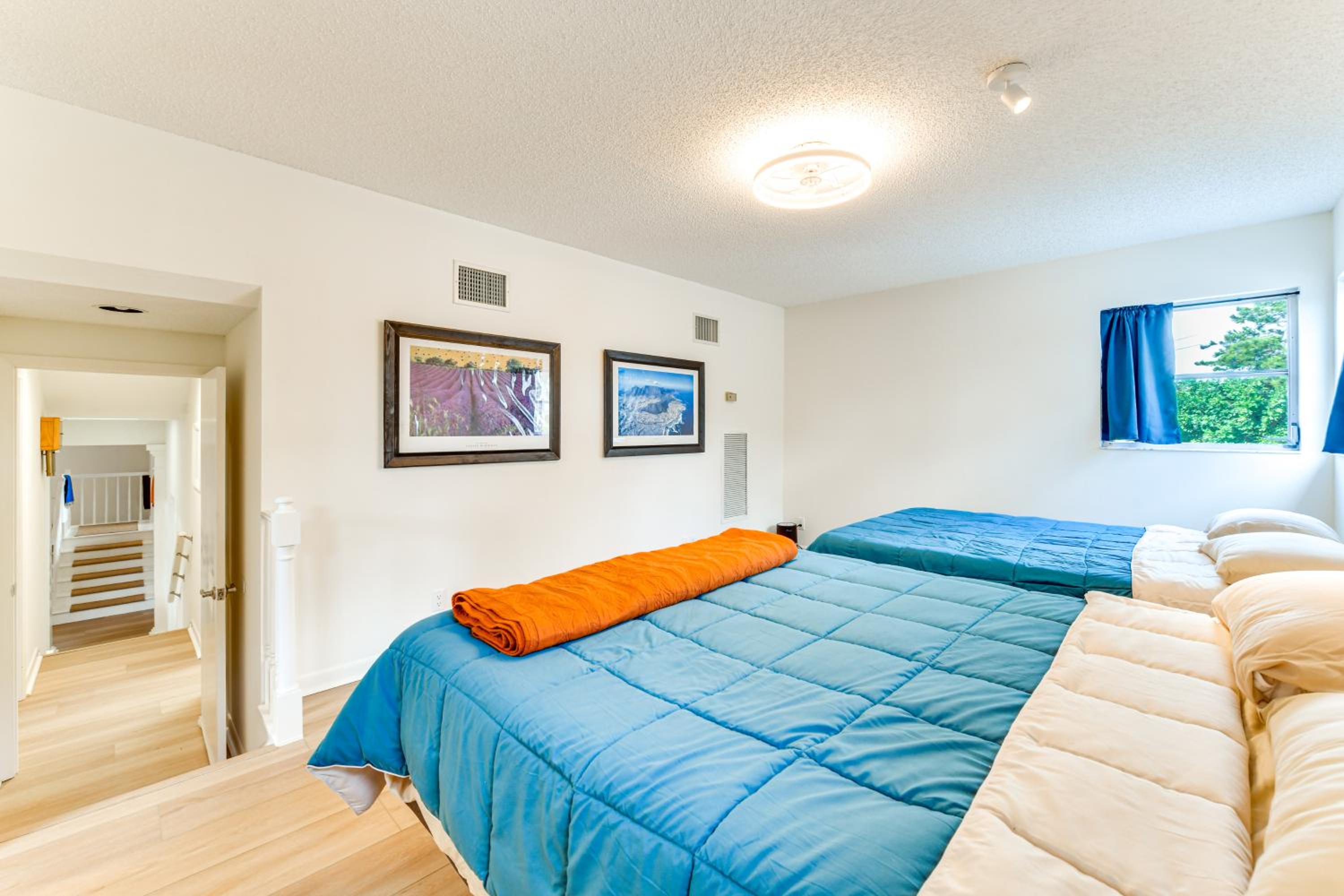2 Mi to Beaches! Spacious Family Gem in Siesta Key