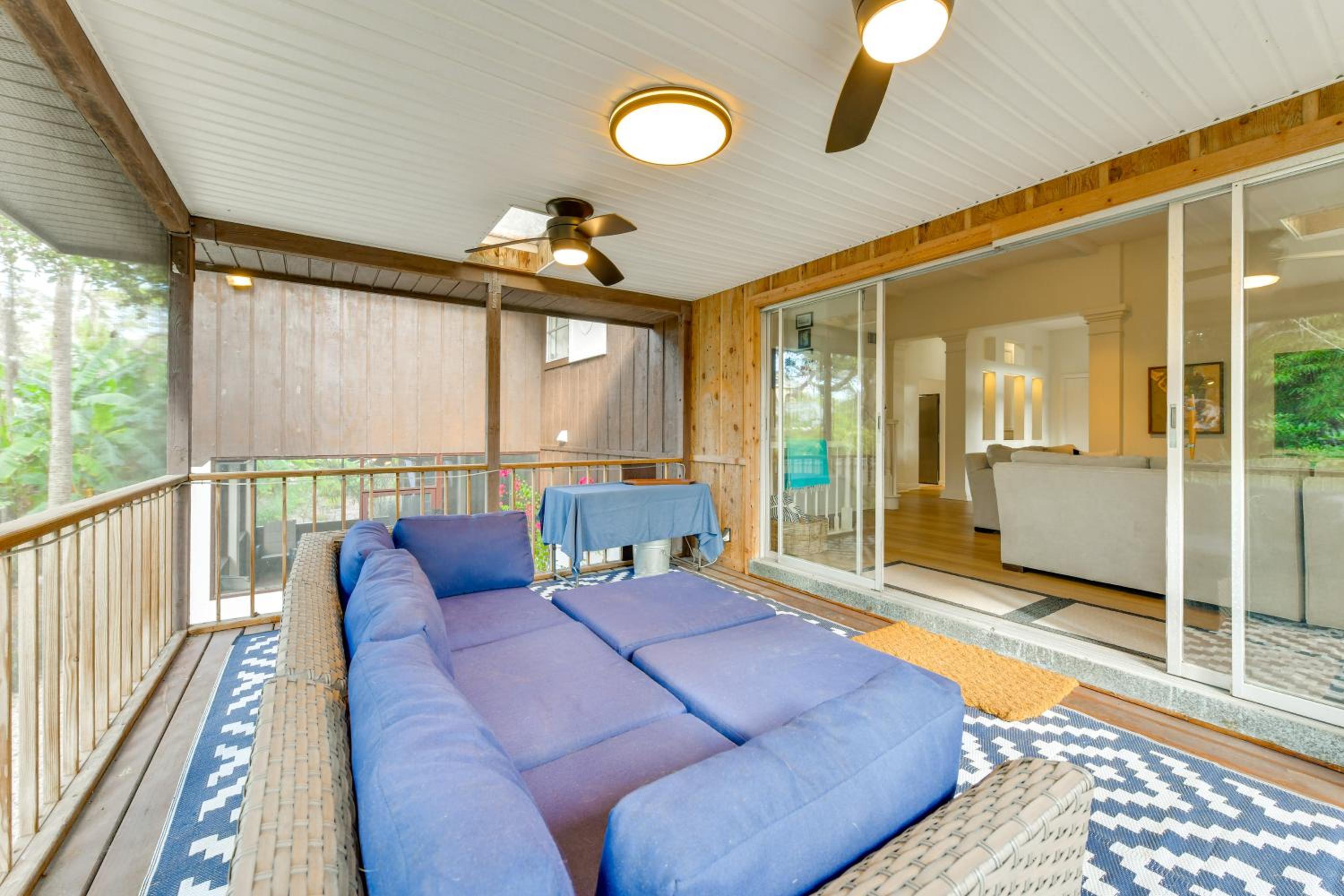 2 Mi to Beaches! Spacious Family Gem in Siesta Key