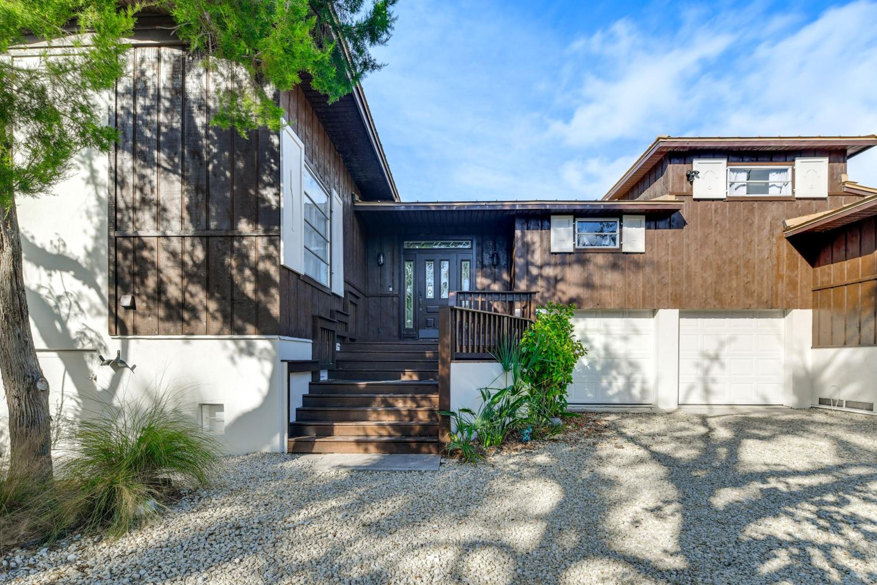 2 Mi to Beaches! Spacious Family Gem in Siesta Key